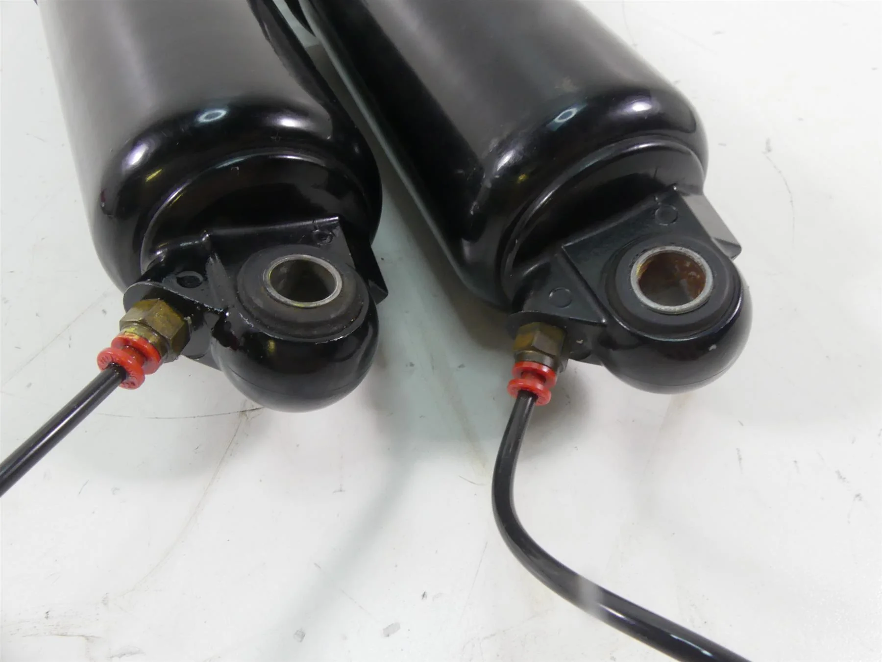 2007 Harley Touring FLHTCU SE CVO Electra Glide Rear Shock Set 13" 54565-97C - Image 4