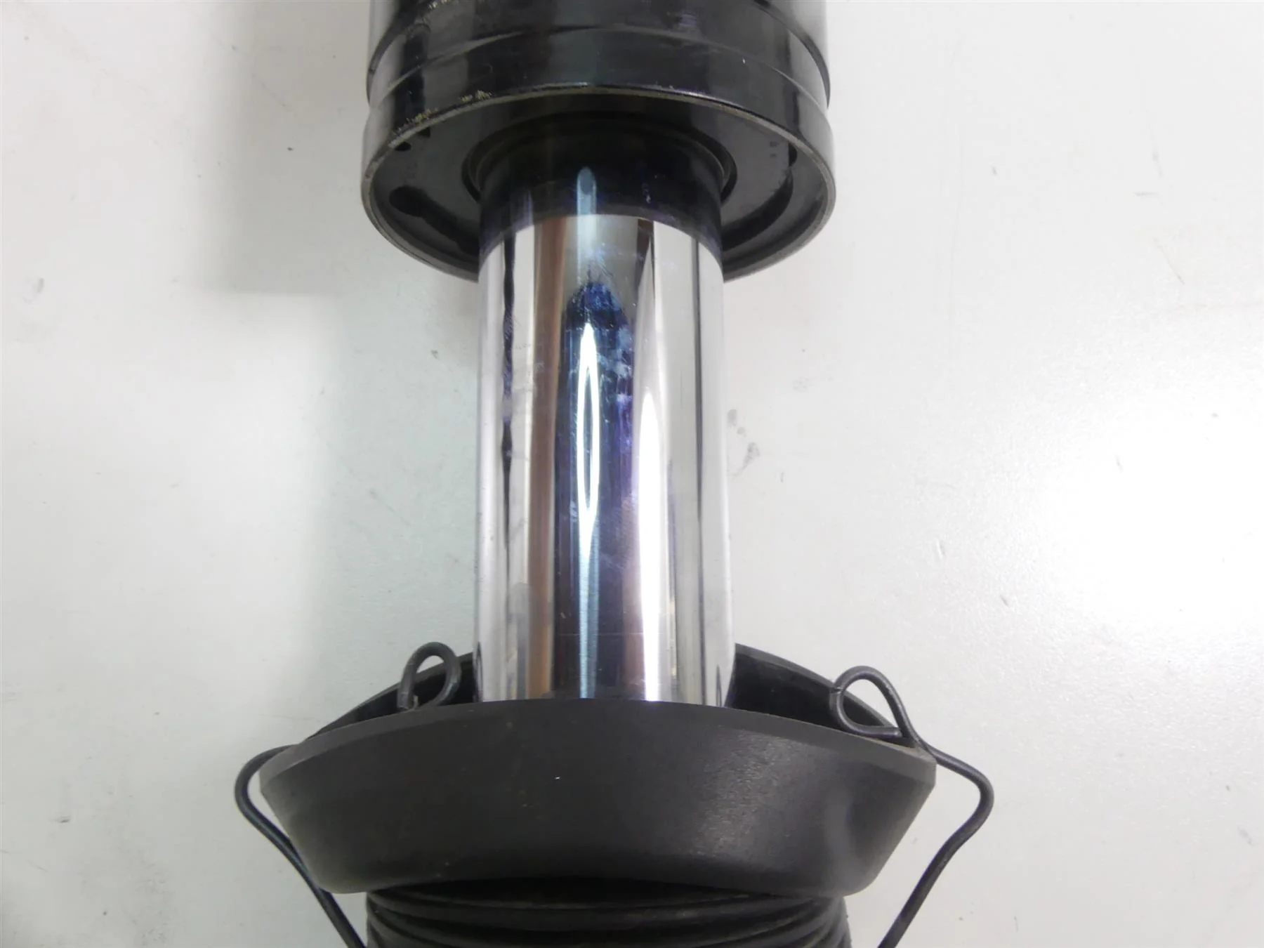 2007 Harley Touring FLHTCU SE CVO Electra Glide Rear Shock Set 13" 54565-97C - Image 9
