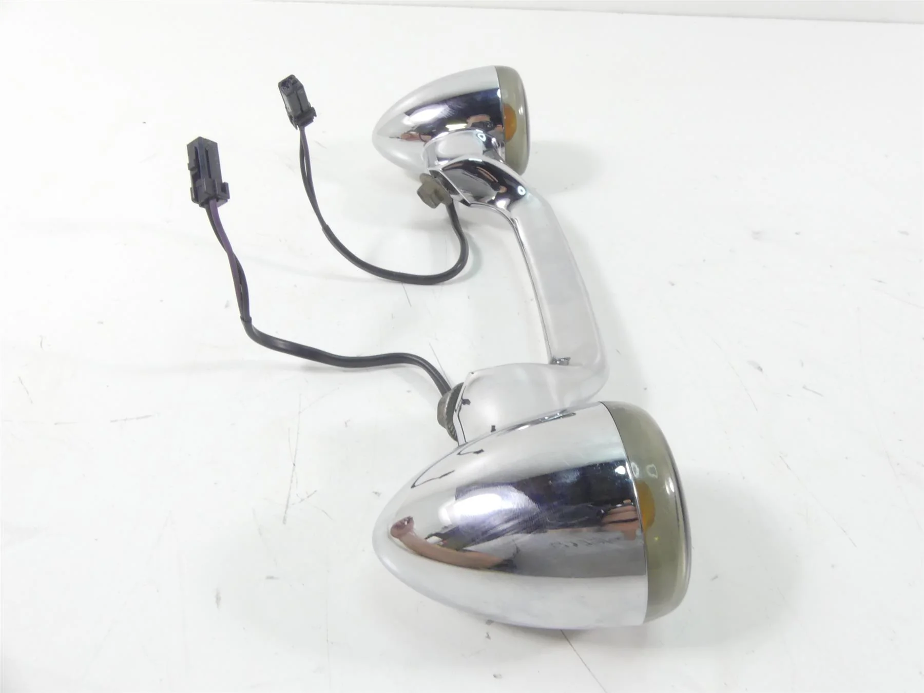 2007 Harley Touring FLHTCU SE CVO Electra Glide Rear Smoked Blinker Bar 68997-04 - Image 4