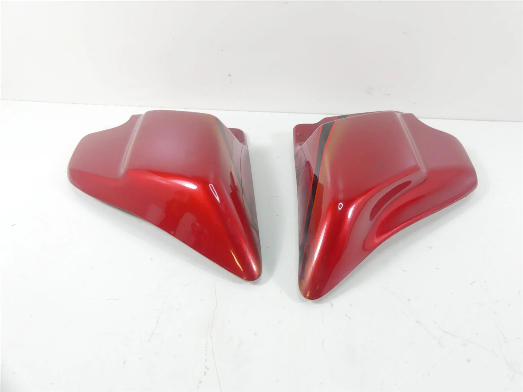 2007 Harley Touring FLHTCU SE CVO Electra Glide Side Cover Set - Read 66048-97 - Image 2