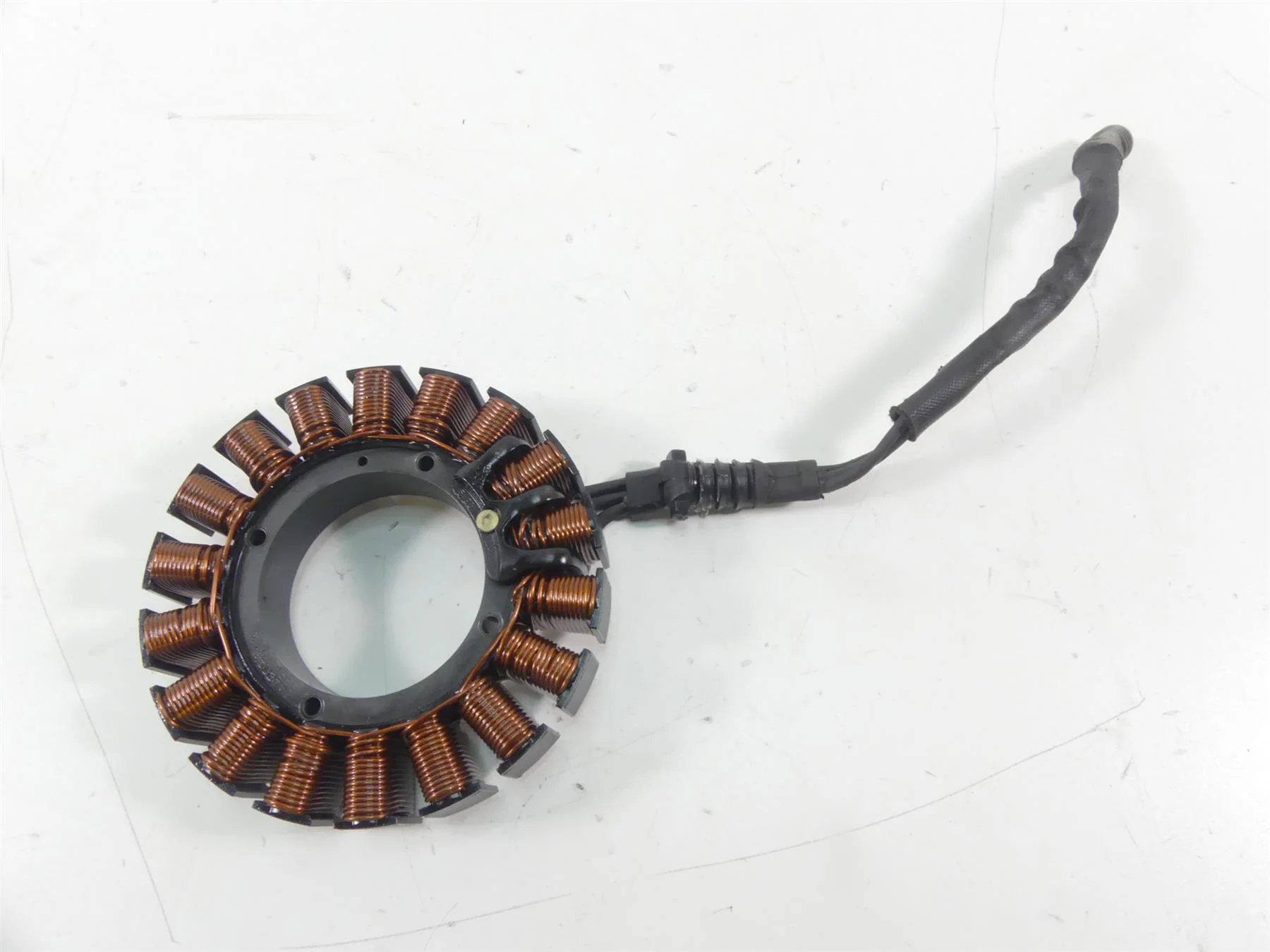 2007 Harley Touring FLHTCU SE CVO Electra Glide Stator Alternator 50A 29987-06D - Image 3