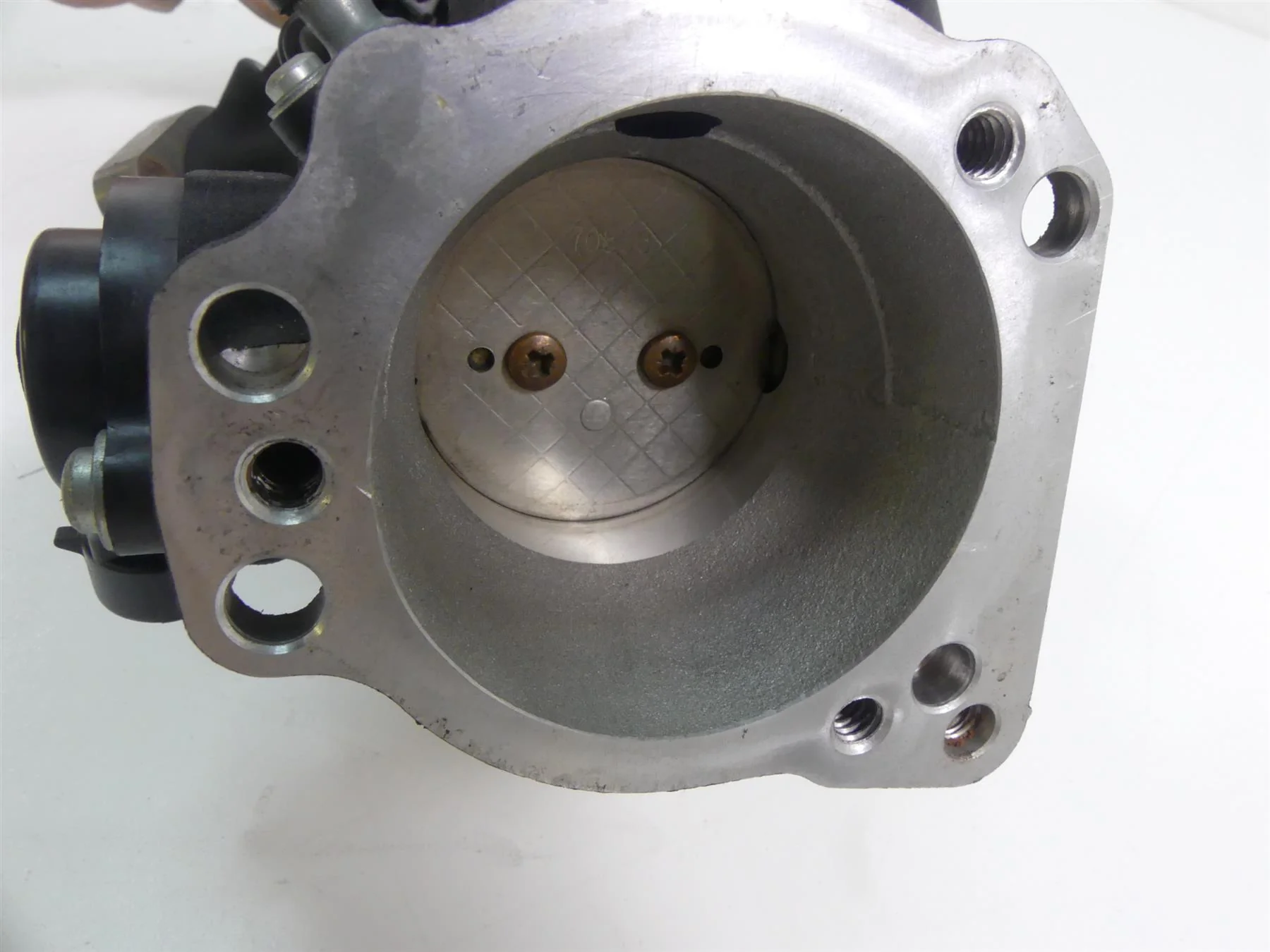 2007 Harley Touring FLHTCU SE CVO Electra Glide Throttle Body Bodies 27708-06B - Image 8