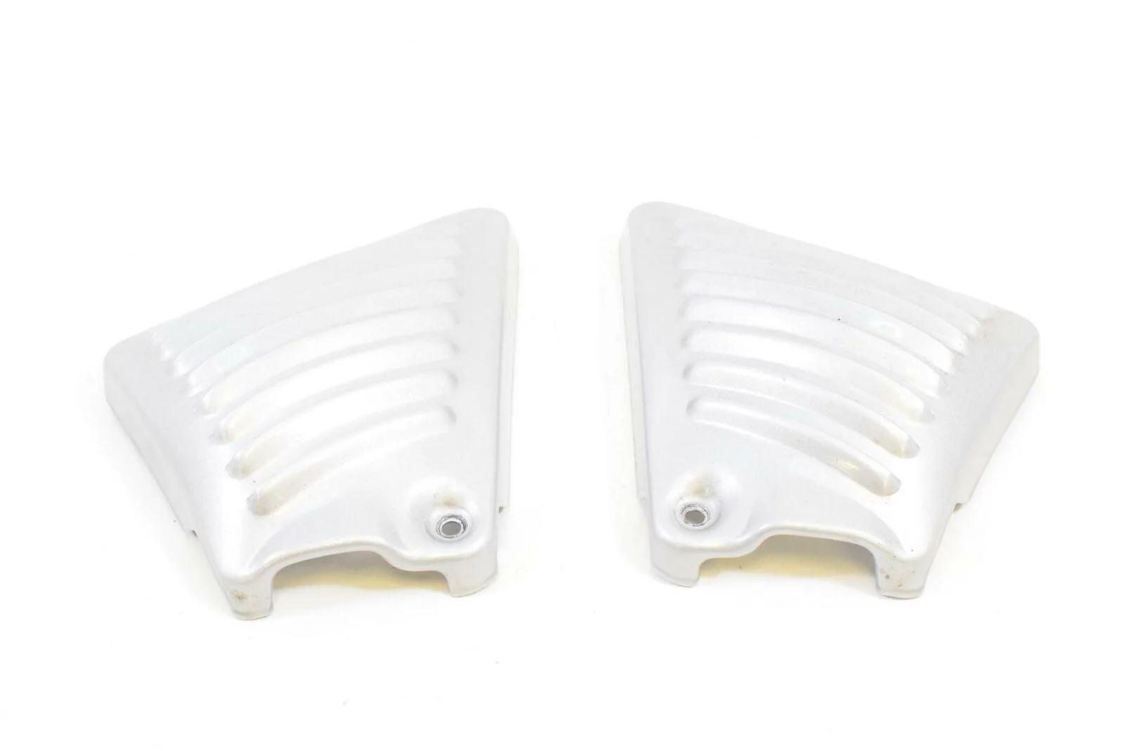 2007 Harley VRSCX V-Rod Frame Neck Cover Fairing Set L 66156-07 R 66155-07 - Image 3