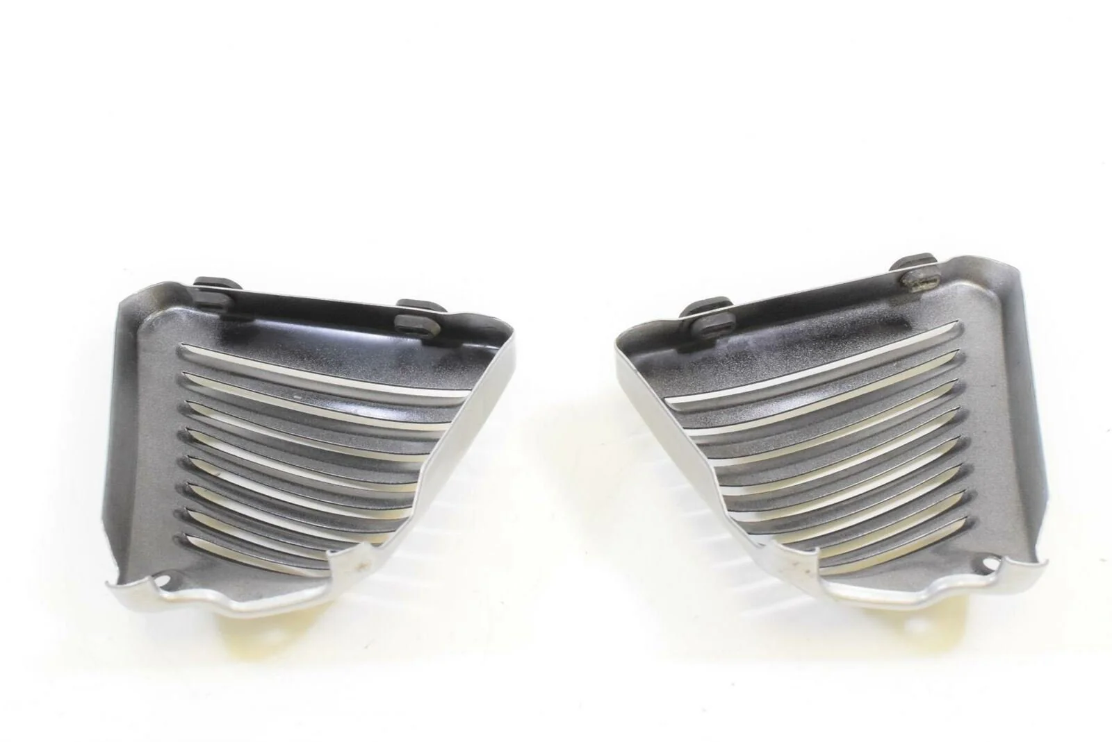 2007 Harley VRSCX V-Rod Frame Neck Cover Fairing Set L 66156-07 R 66155-07 - Image 5
