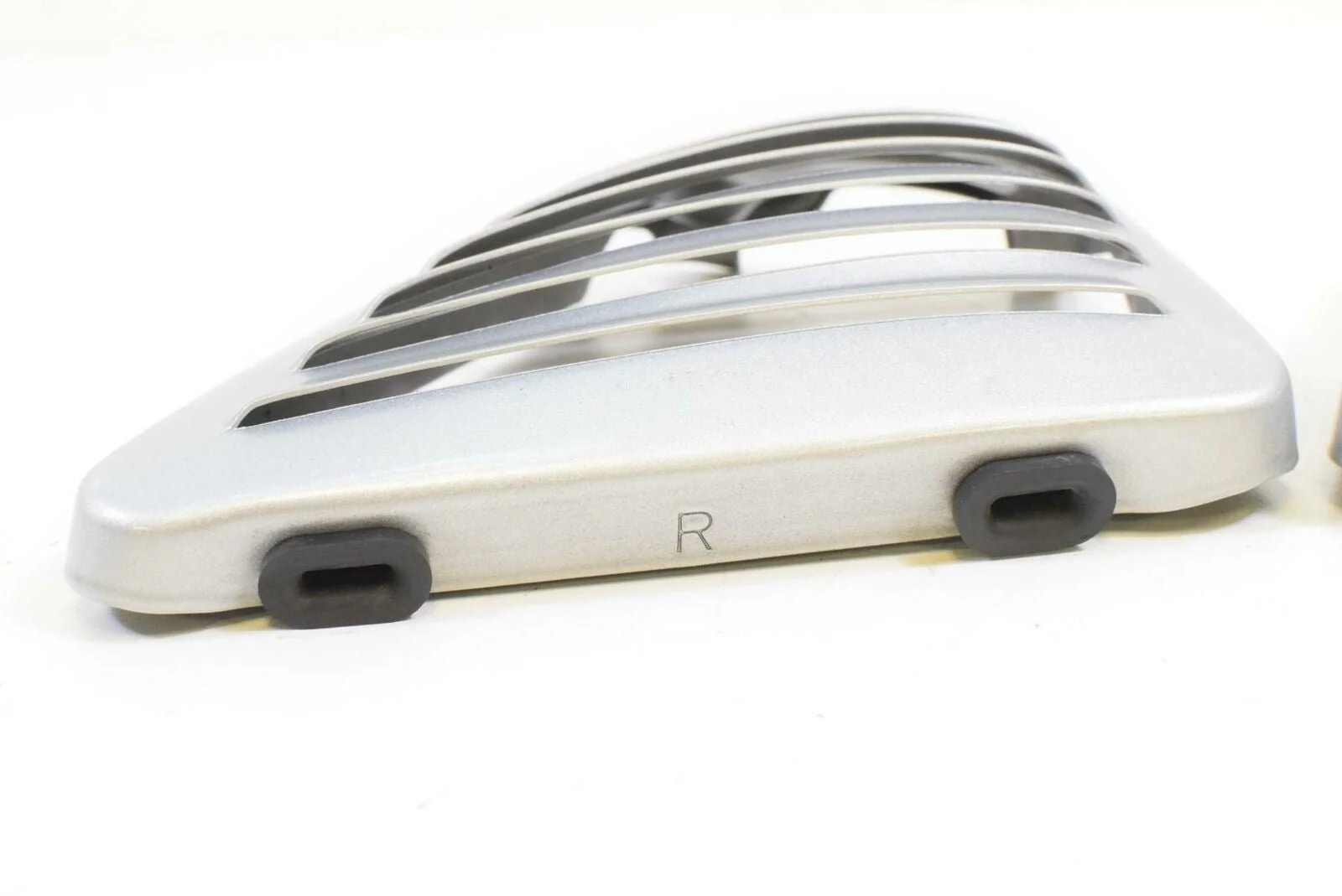 2007 Harley VRSCX V-Rod Frame Neck Cover Fairing Set L 66156-07 R 66155-07 - Image 6