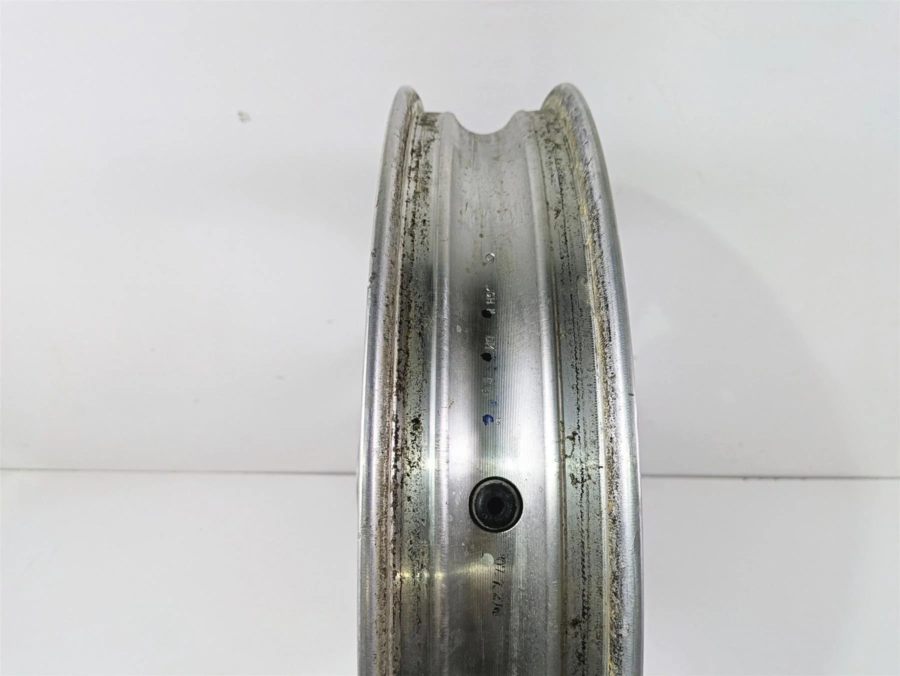 2007 Honda VTX1300 Classic Straight 19x3 Front Wheel Rim 44650-MEM-671 - Image 3