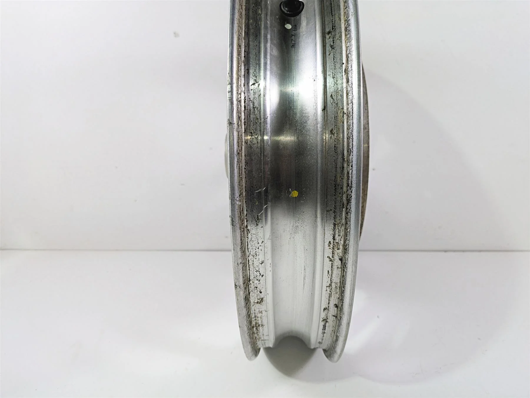 2007 Honda VTX1300 Classic Straight 19x3 Front Wheel Rim 44650-MEM-671 - Image 4
