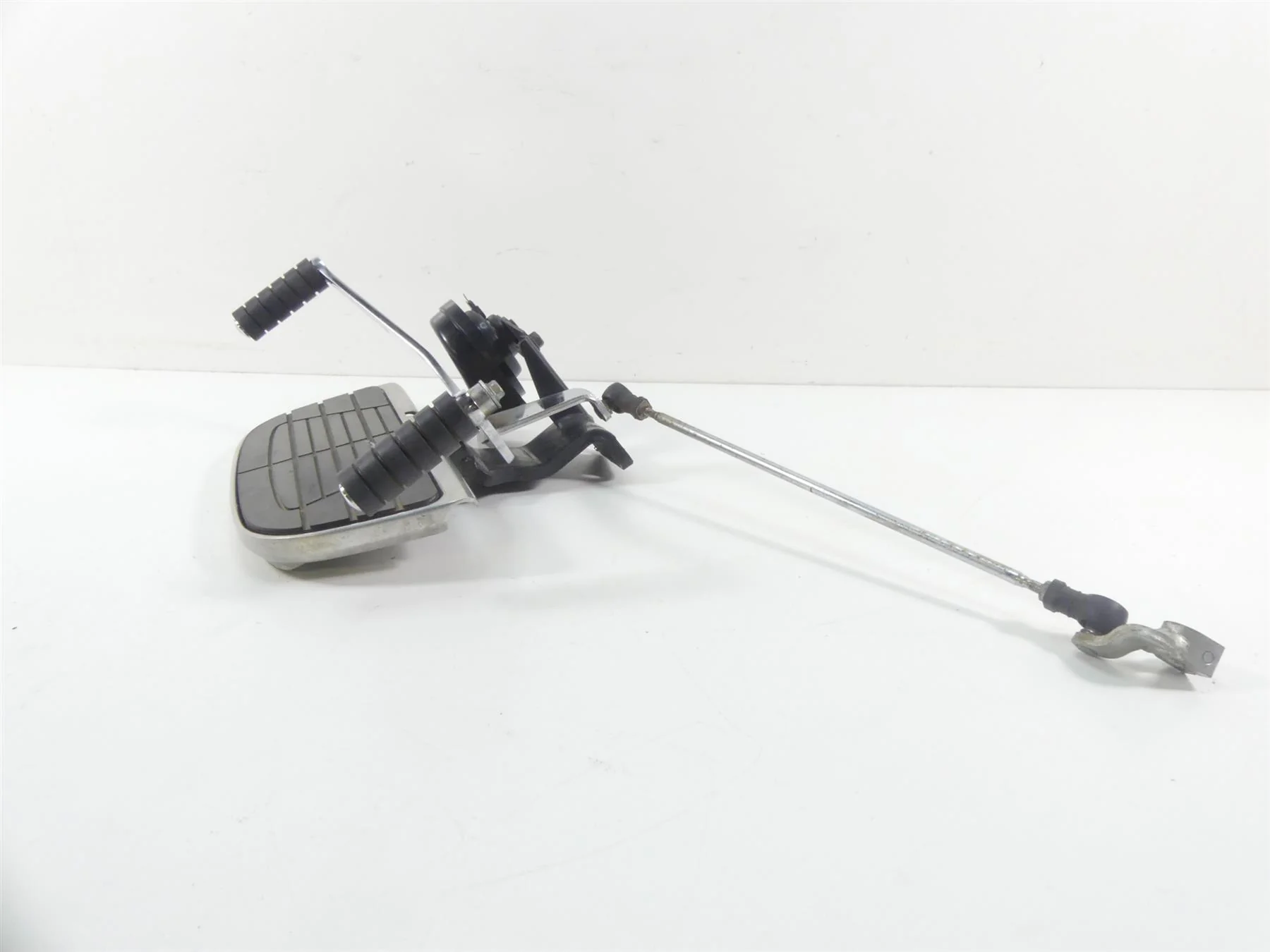 2007 Honda VTX1800 T1 Left Front Floor Board & Shifter Pedal Set 50625-MCV-000 - Image 4