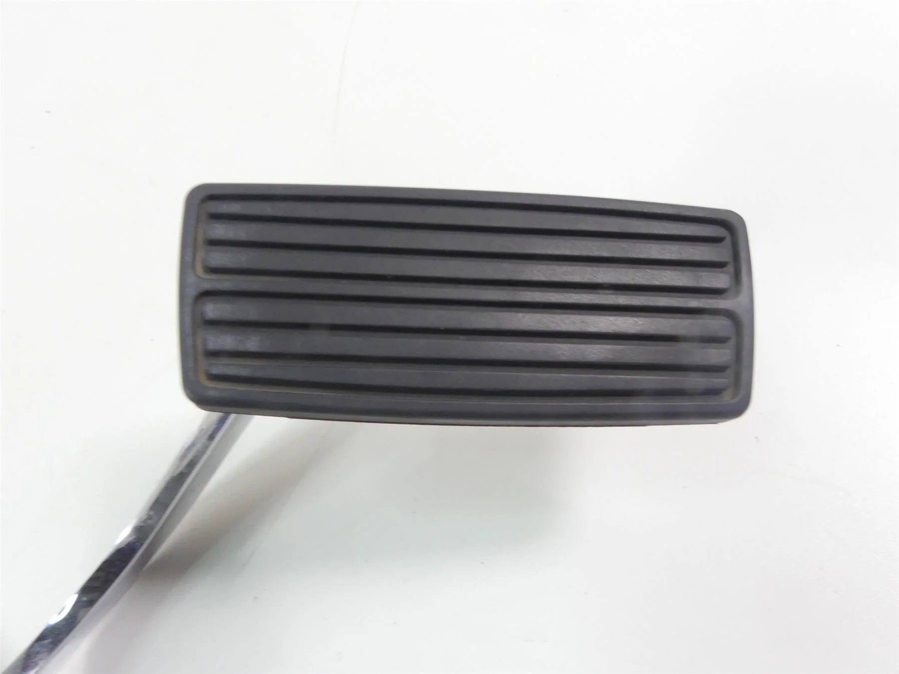 2007 Honda VTX1800 T1 Right Front Floor Board & Brake Pedal Set 50615-MCV-000 - Image 4