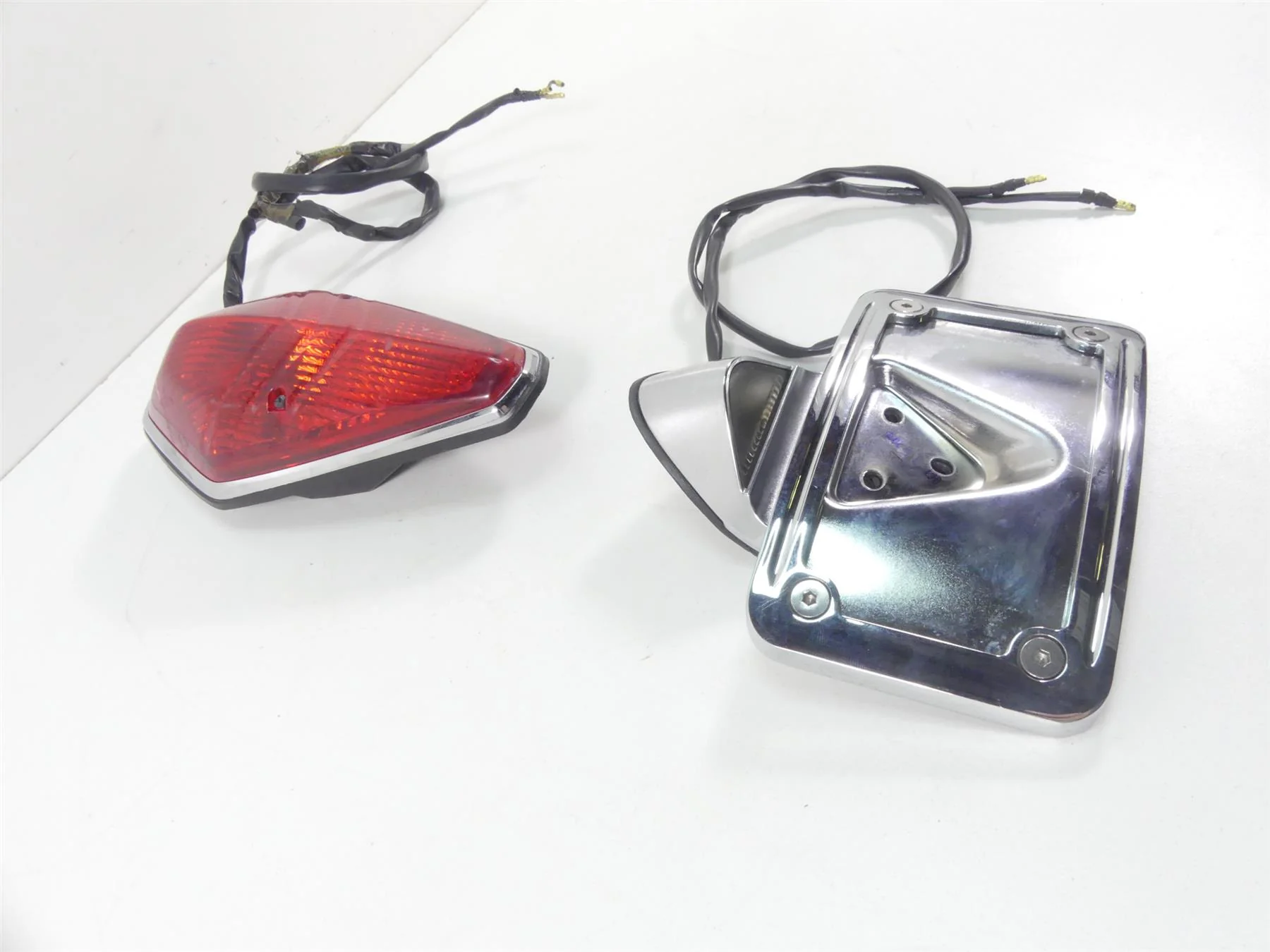 2007 Honda VTX1800 T1 Taillight Tail Rear Light Plate Holder Set 33701-MCV-672 - Image 2