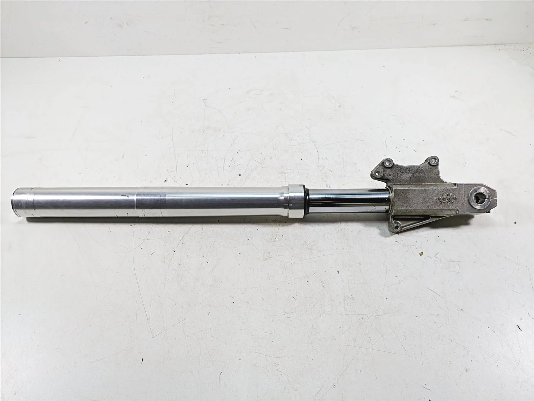 2007 Honda VTX1800 T2 Straight Front Right Fork Leg -Read 51480-MCV-R22 - Image 2