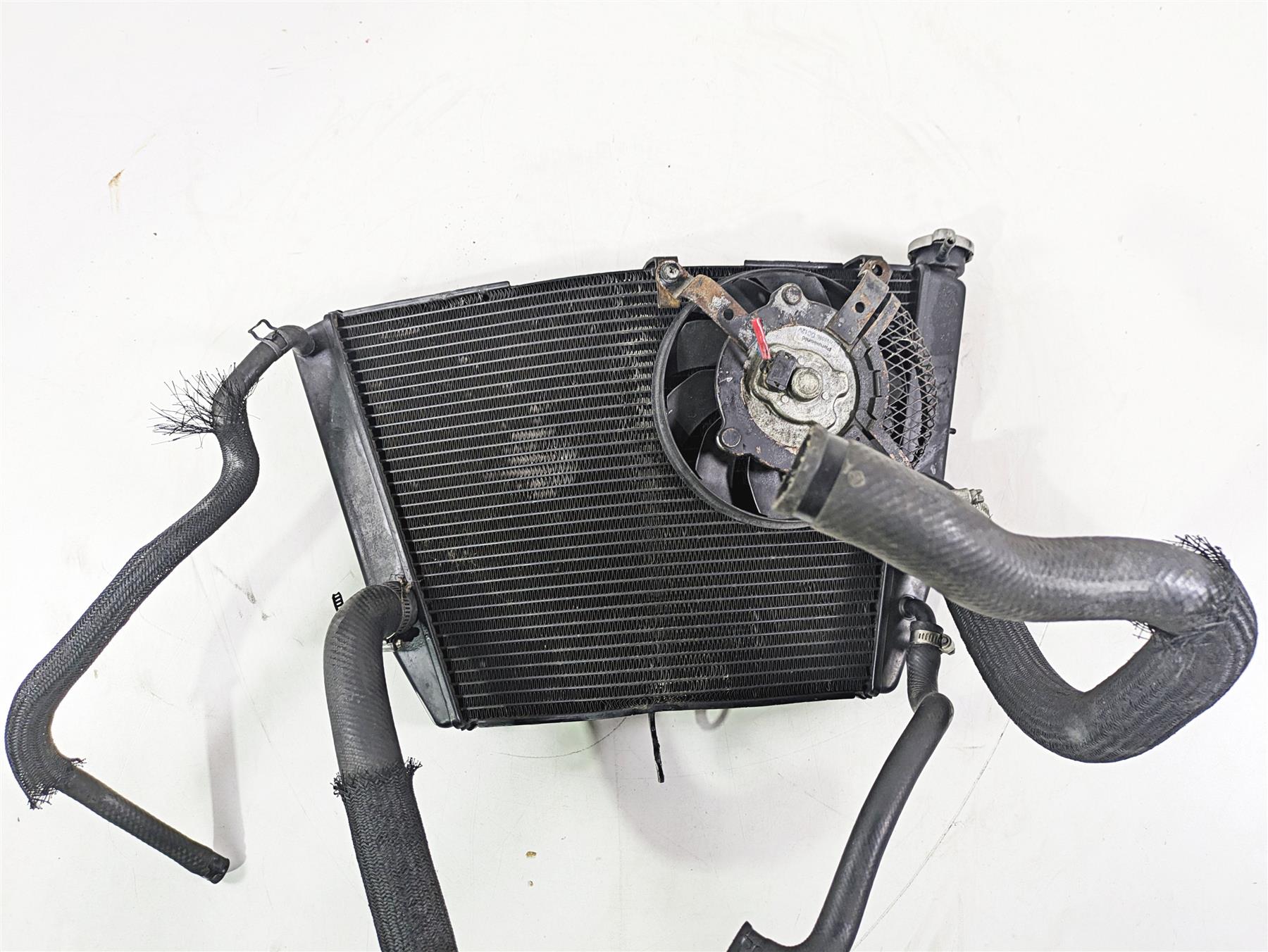2007 Suzuki GSXR600 Coolant Radiator - No Leaks & Straight 17710-01H00 - Image 5