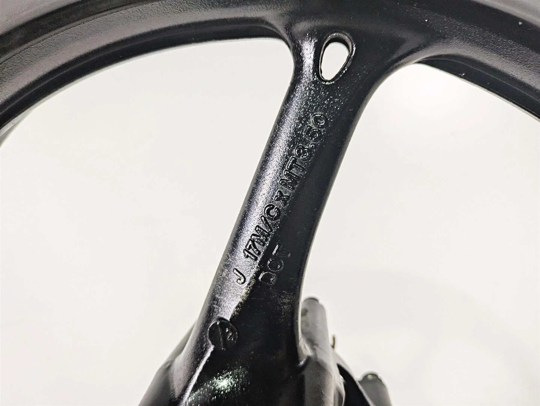 2007 Suzuki GSXR600 Front Wheel Rim 17x3.5 Read 54111-41G10-019 - Image 5