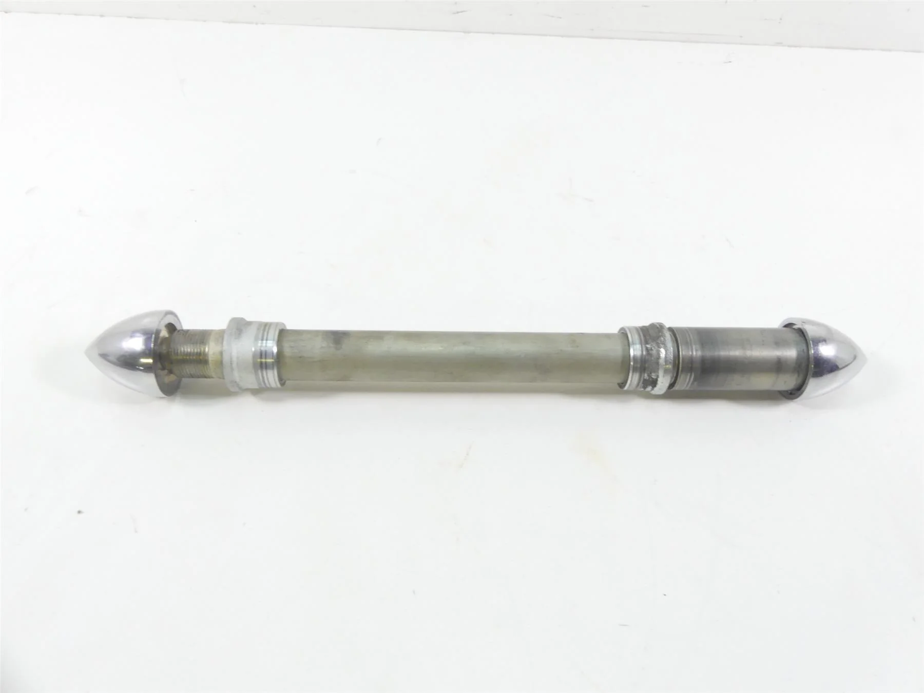 2007 Suzuki M109R VZR1800 Boulevard Front Axle Wheel Spindle 54711-48G00 - Image 2
