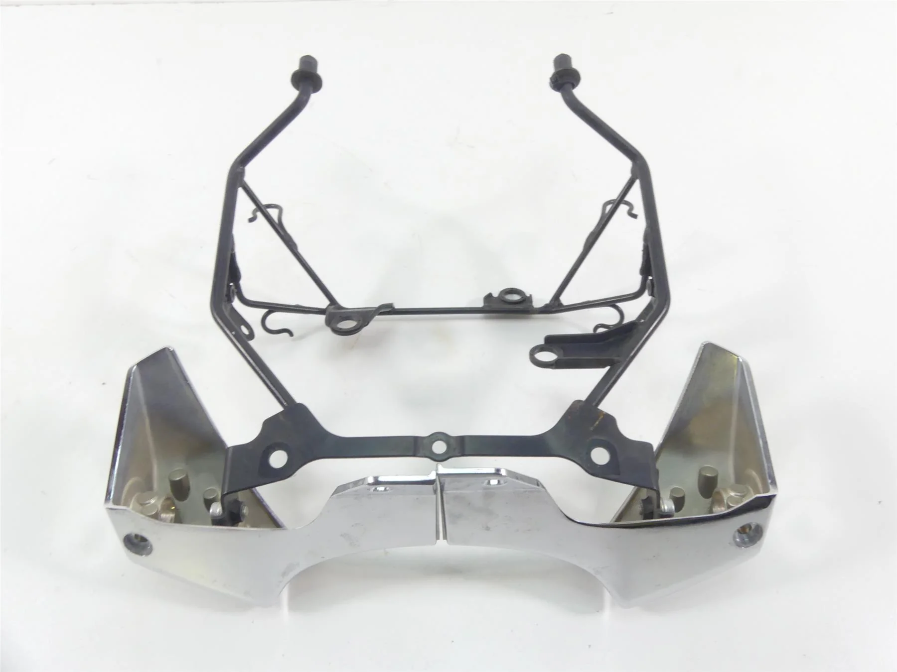 2007 Suzuki M109R VZR1800 Boulevard Front Blinker Mount Carrier Stay 35601-38AF0 - Image 6