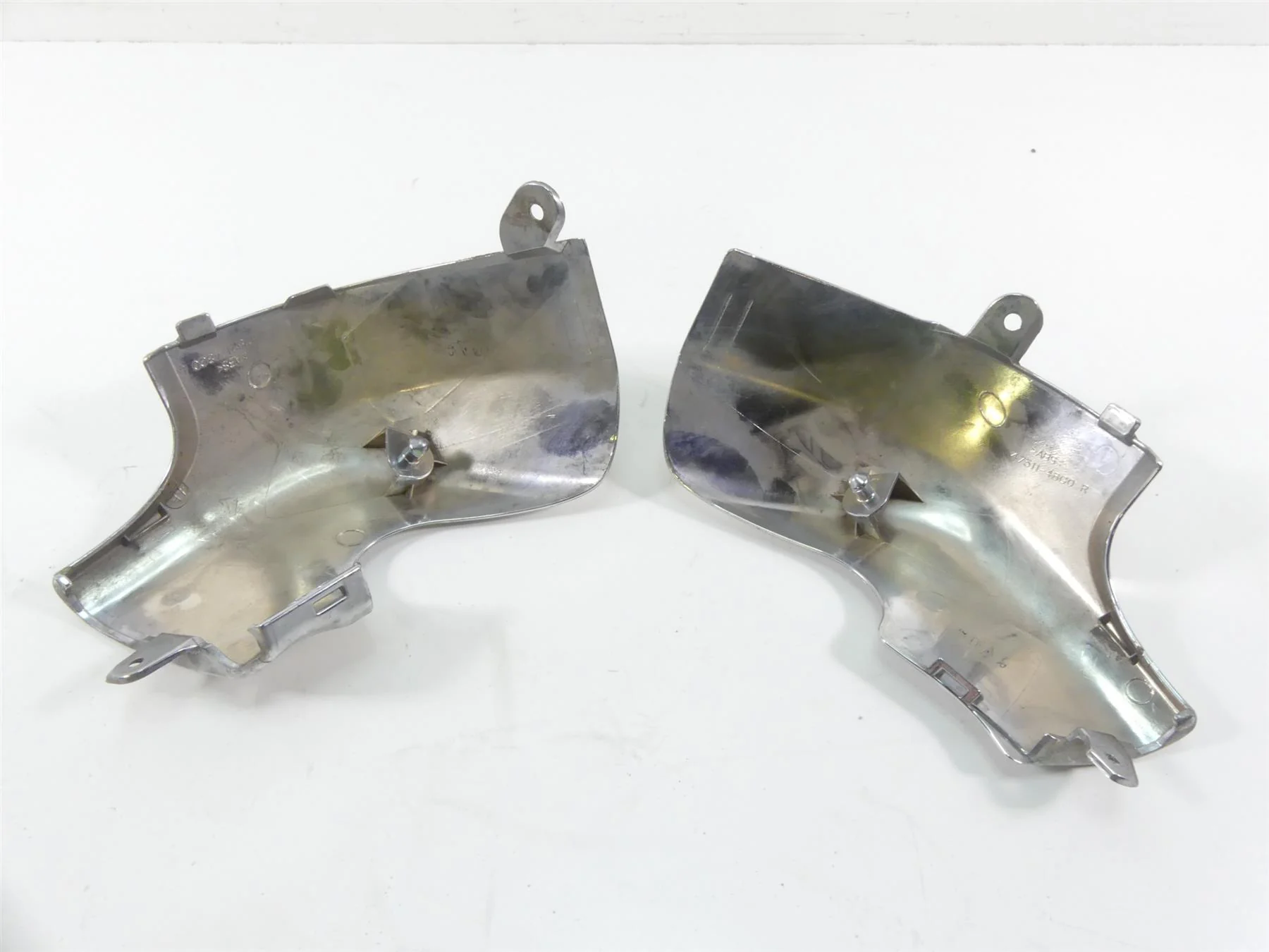 2007 Suzuki M109R VZR1800 Boulevard Front Lower Bug Spoiler Covers 47531-48G01 - Image 2
