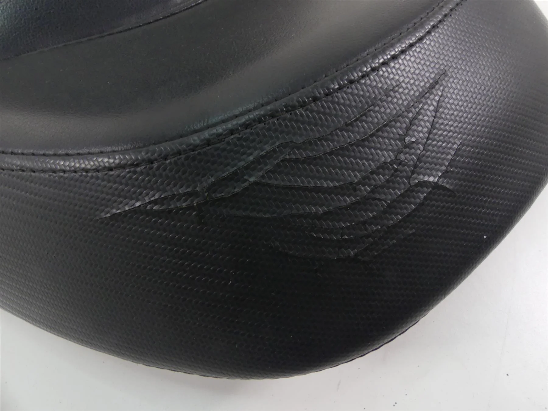 2007 Suzuki M109R VZR1800 Boulevard Front Seat Saddle -Read 45100-48G11-EGZ - Image 5