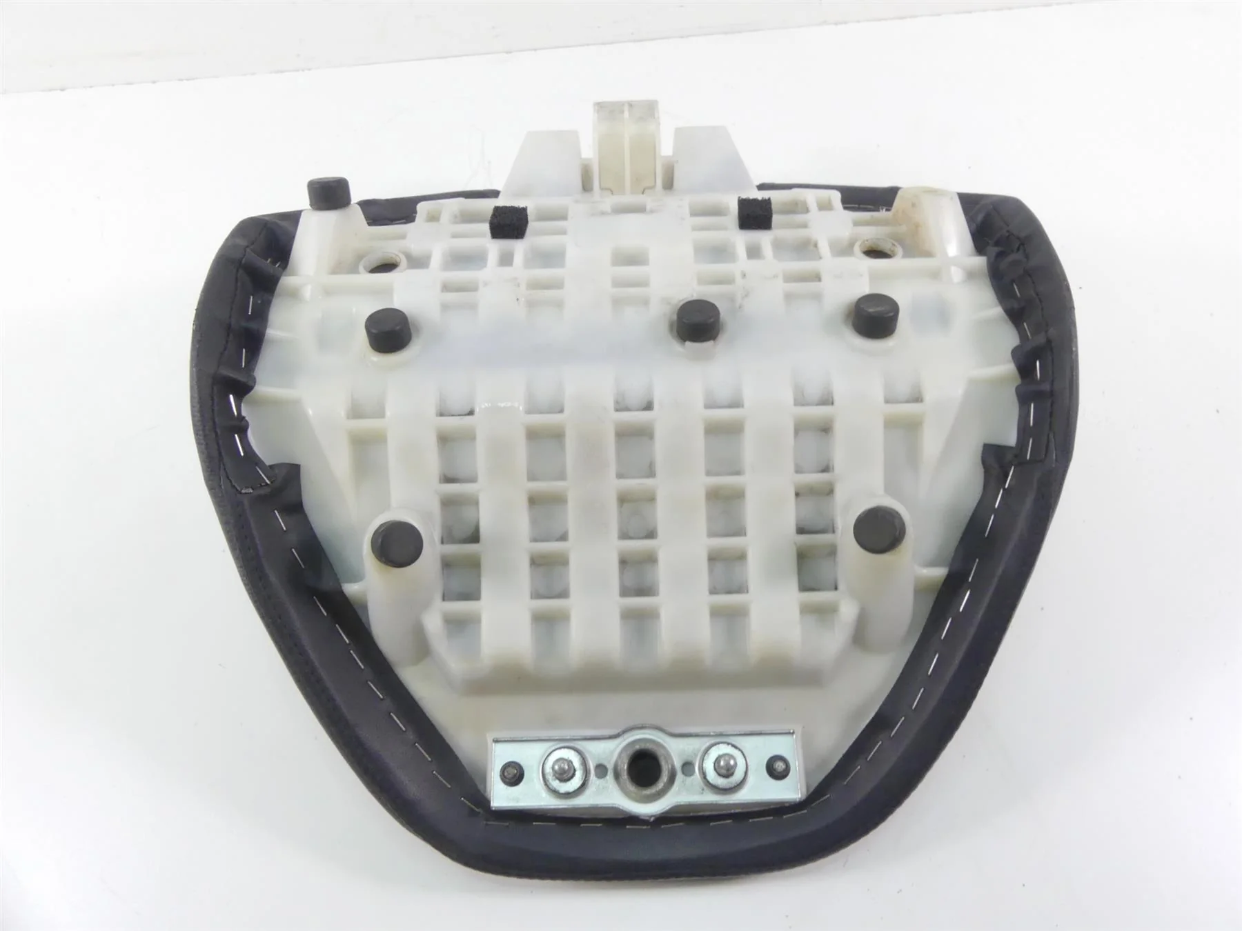 2007 Suzuki M109R VZR1800 Boulevard Front Seat Saddle -Read 45100-48G11-EGZ - Image 9