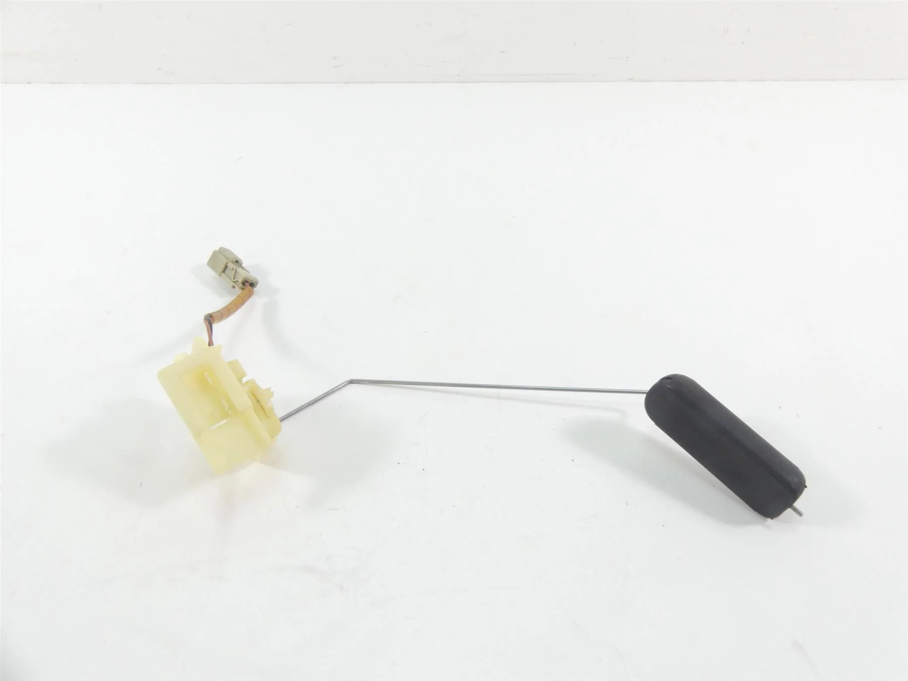 2007 Suzuki M109R VZR1800 Boulevard Fuel Gas Level Sending Unit 34810-48G00 - Image 2