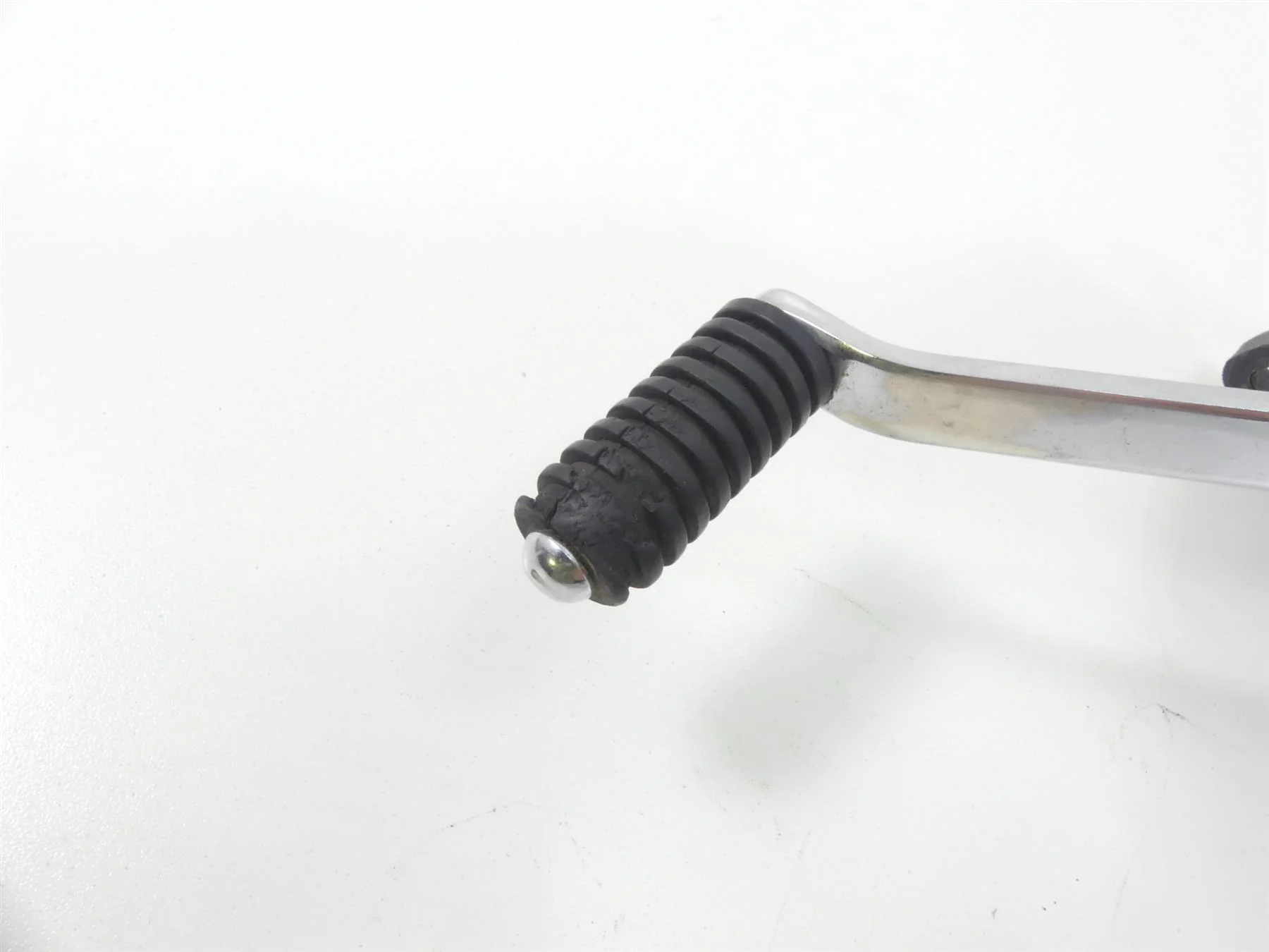 2007 Suzuki M109R VZR1800 Boulevard Left Rider Footpeg & Shifter 43521-48G01 - Image 6