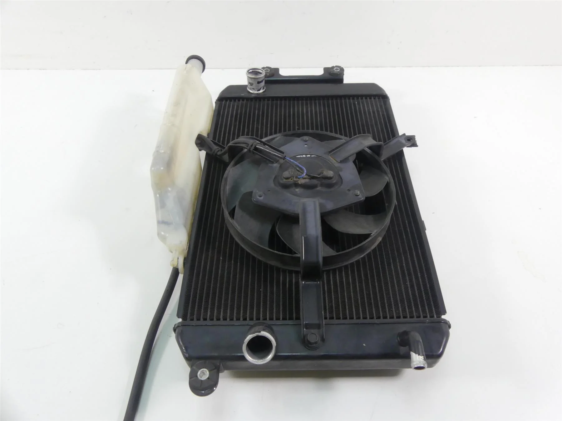 2007 Suzuki M109R VZR1800 Boulevard Radiator Fan Reservoir Hoses 17710-48G00 - Image 2