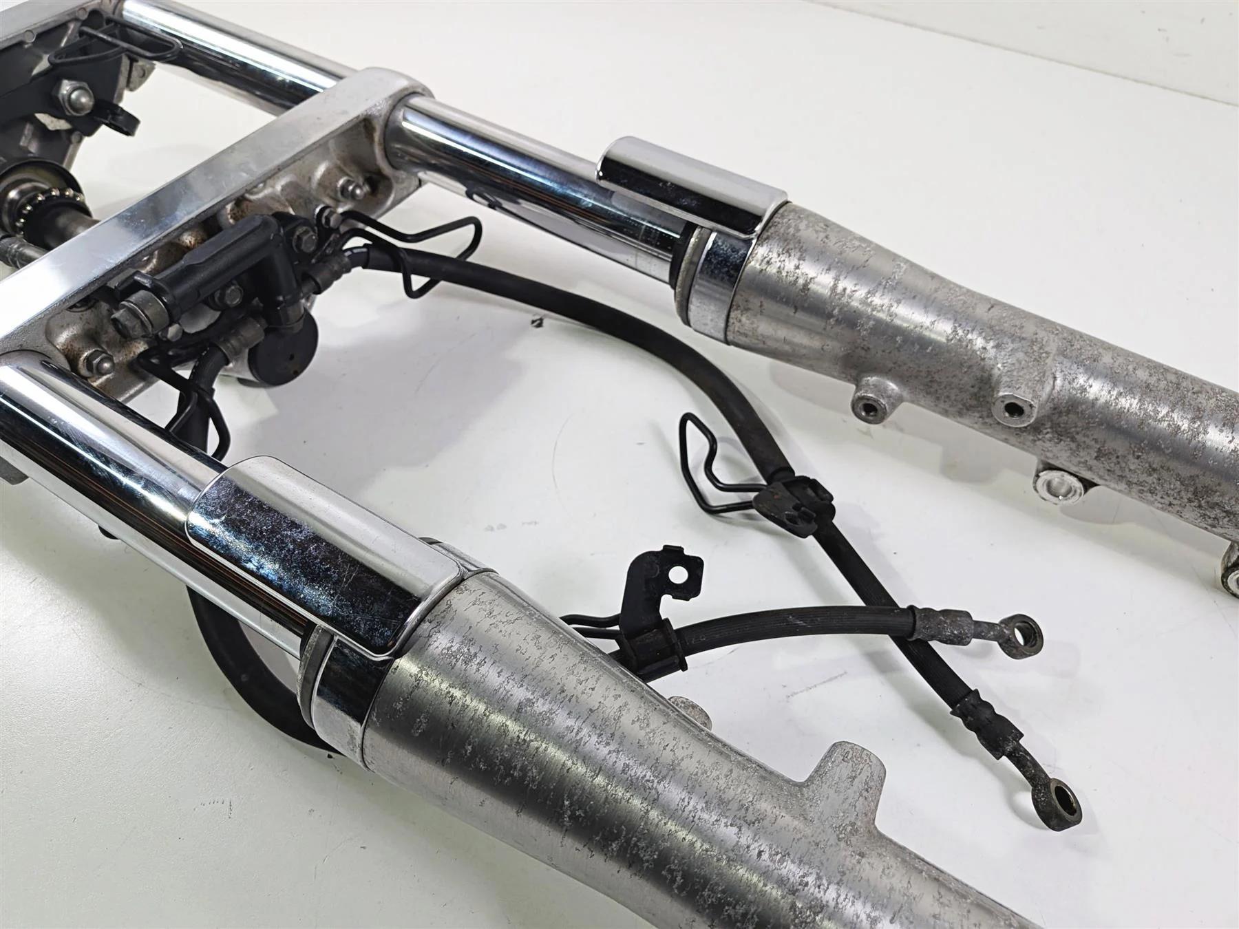 2007 Yamaha XVS1100 V-Star Custom Straight Front Fork Tree Set Read 5KS-23102-10 - Image 8