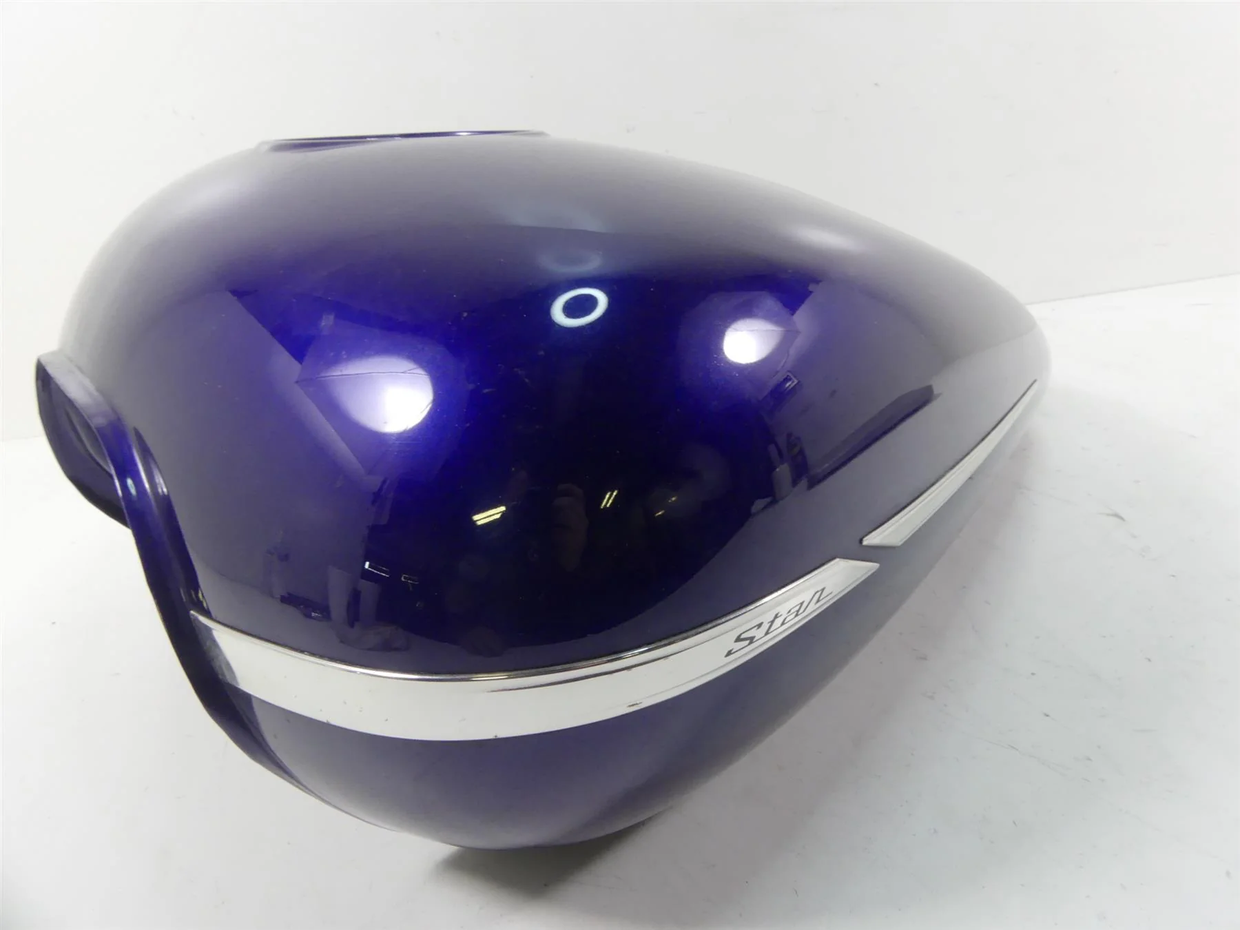 2007 Yamaha XVS1300 V-Star Fuel Gas Petrol Tank -Dent 3D8-YK241-00- - Image 12