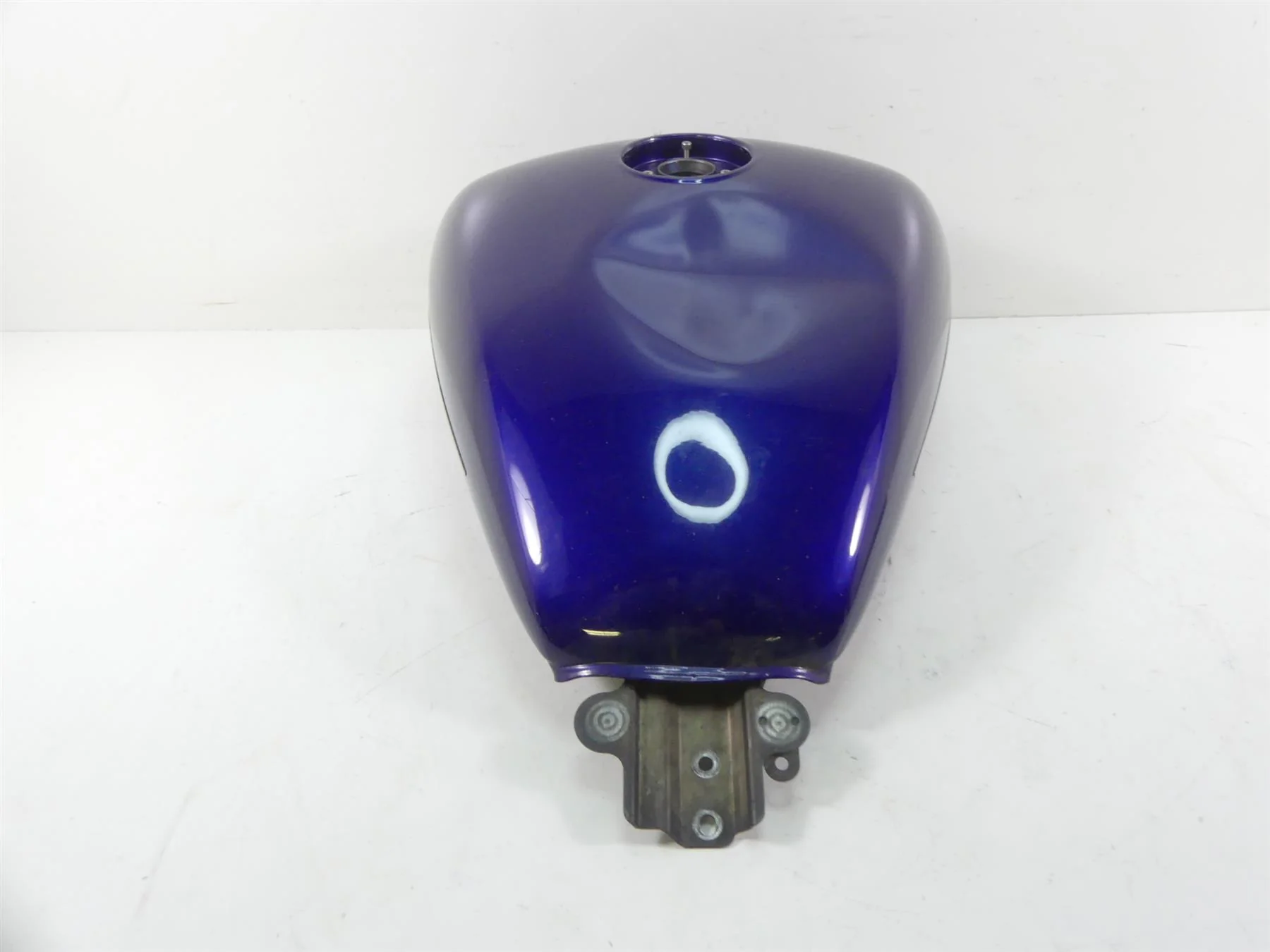 2007 Yamaha XVS1300 V-Star Fuel Gas Petrol Tank -Dent 3D8-YK241-00- - Image 4