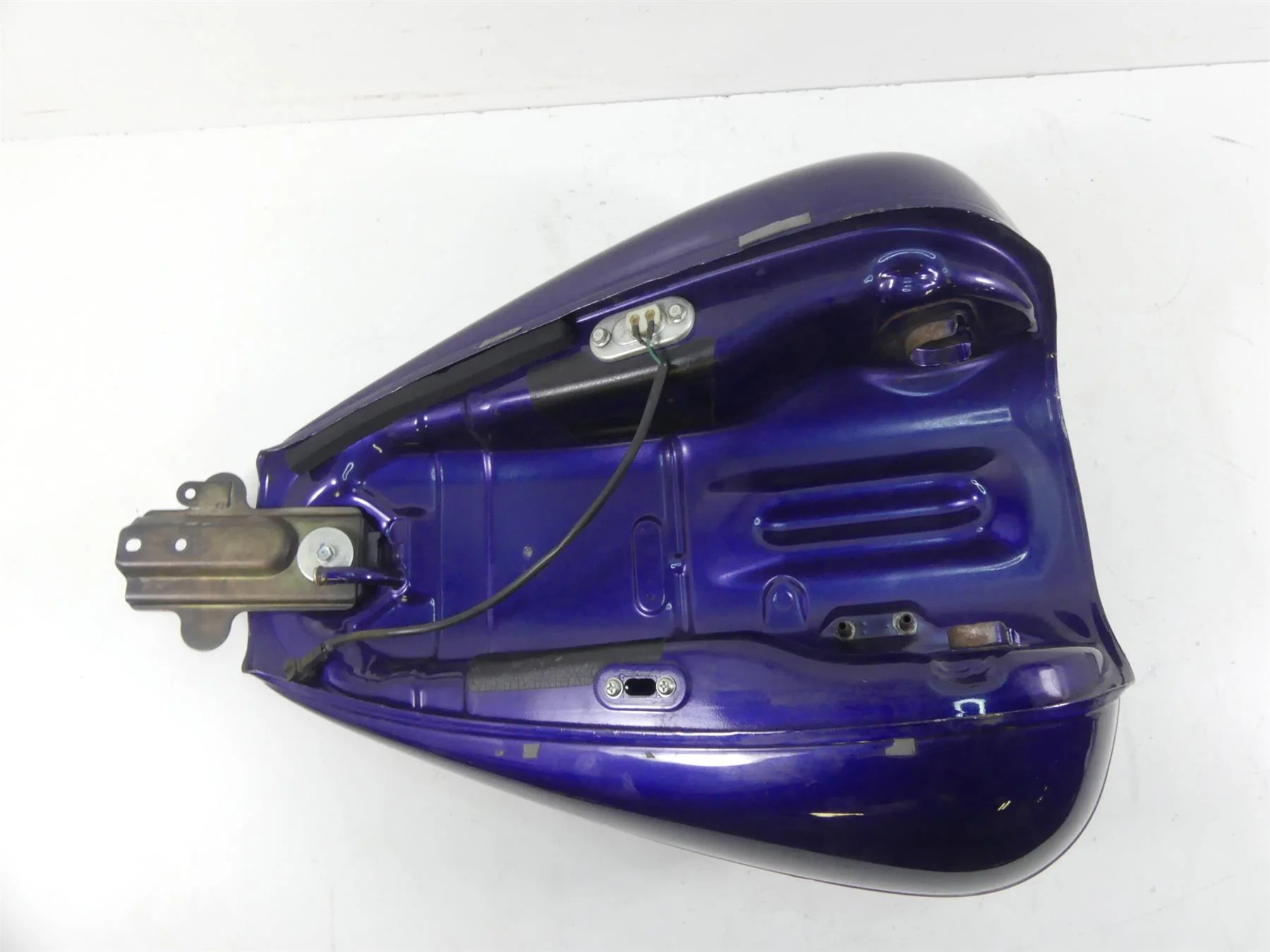 2007 Yamaha XVS1300 V-Star Fuel Gas Petrol Tank -Dent 3D8-YK241-00- - Image 8