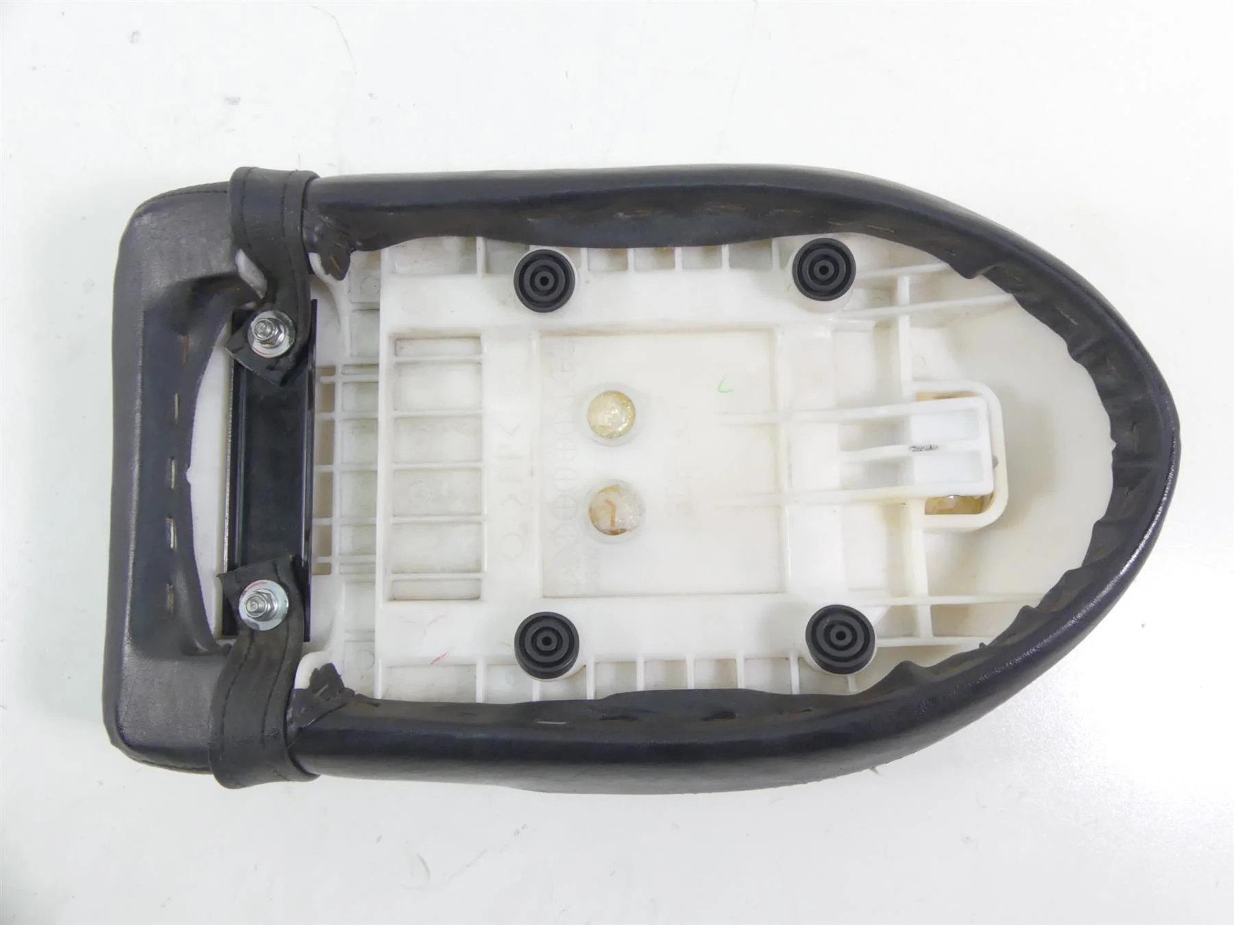 2007 Yamaha XVS1300 V-Star Rear Passenger Saddle Seat 3D8-24750-01-00 - Image 9