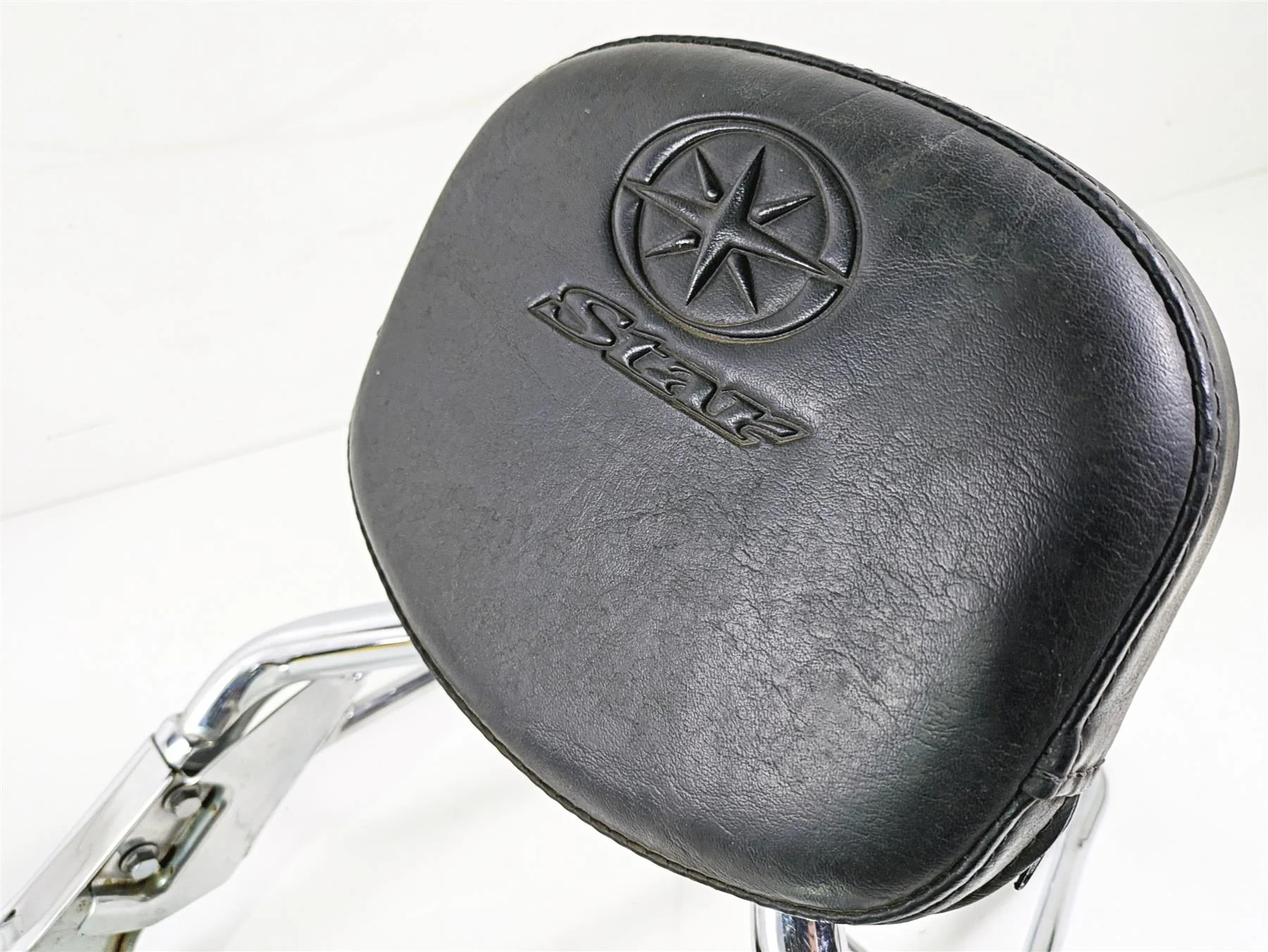2007 Yamaha XVS1300 V-Star Rear Sissybar Luggage Rack Set 5S6-2164F-00-00 - Image 5