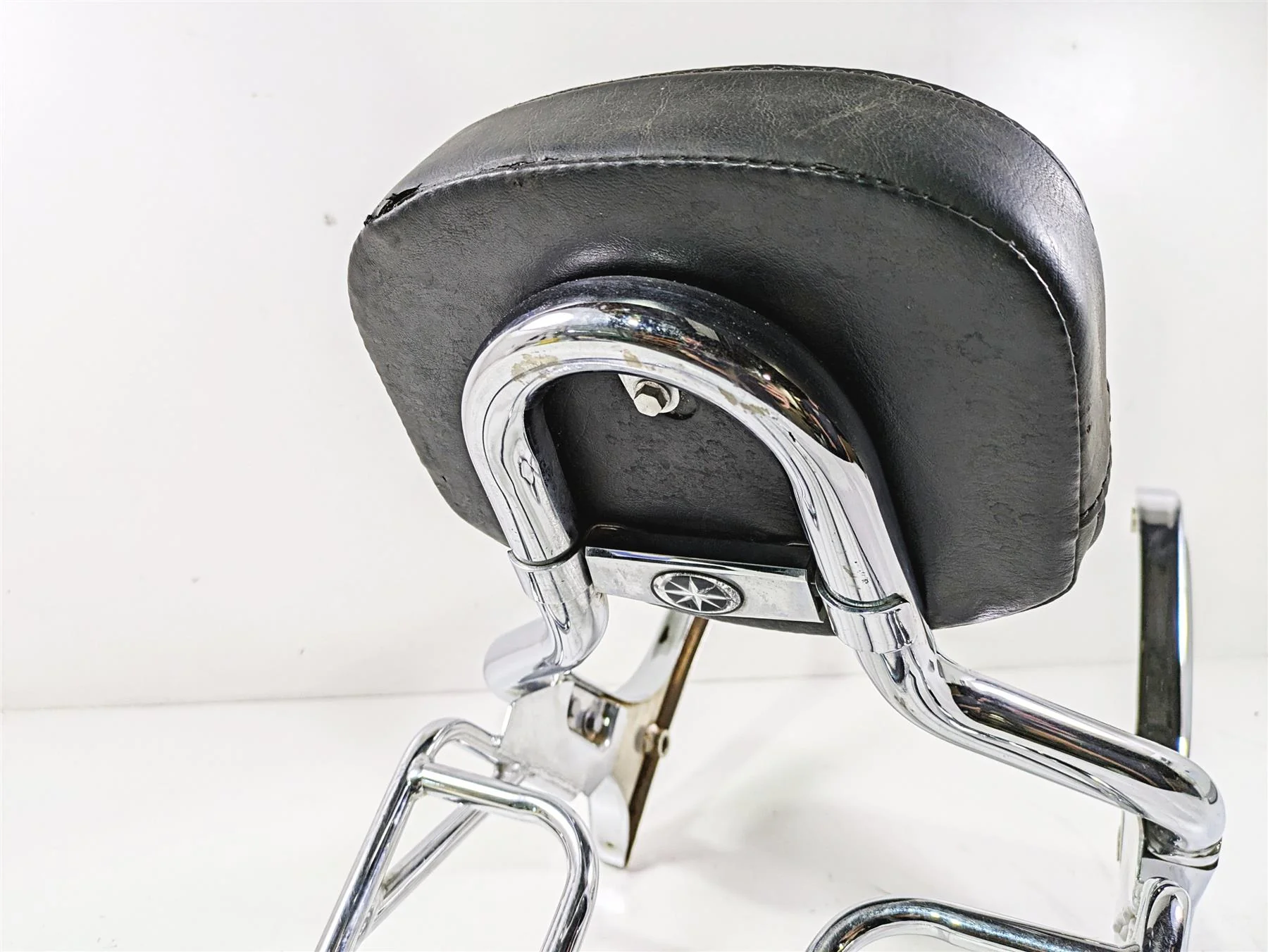 2007 Yamaha XVS1300 V-Star Rear Sissybar Luggage Rack Set 5S6-2164F-00-00 - Image 8