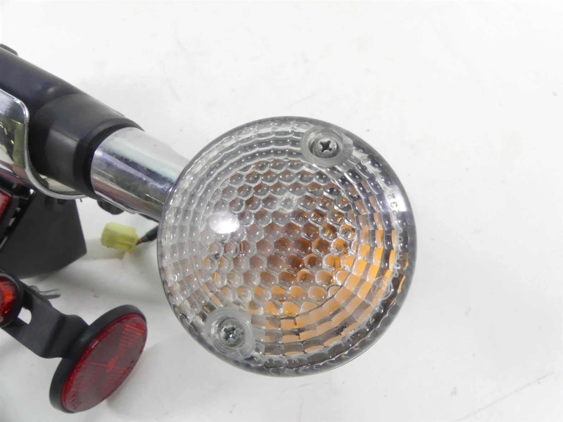2007 Yamaha XVS1300 V-Star Rear Turn Signal Blinker Bar Set 3D8-83340-00-00 - Image 7