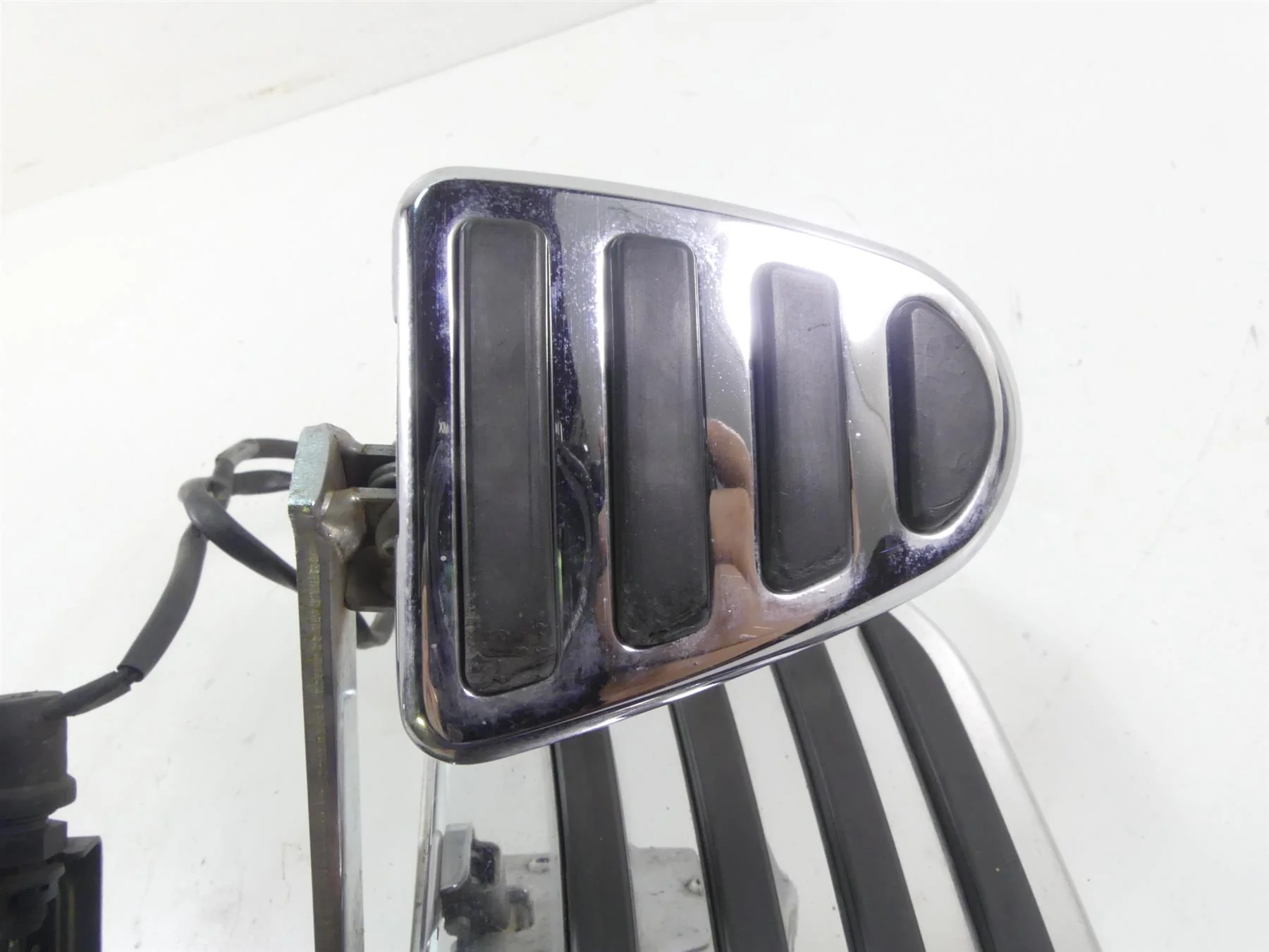 2007 Yamaha XVS1300 V-Star Right Floorboard Brake Pedal Set 3D8-27420-00-00 - Image 7