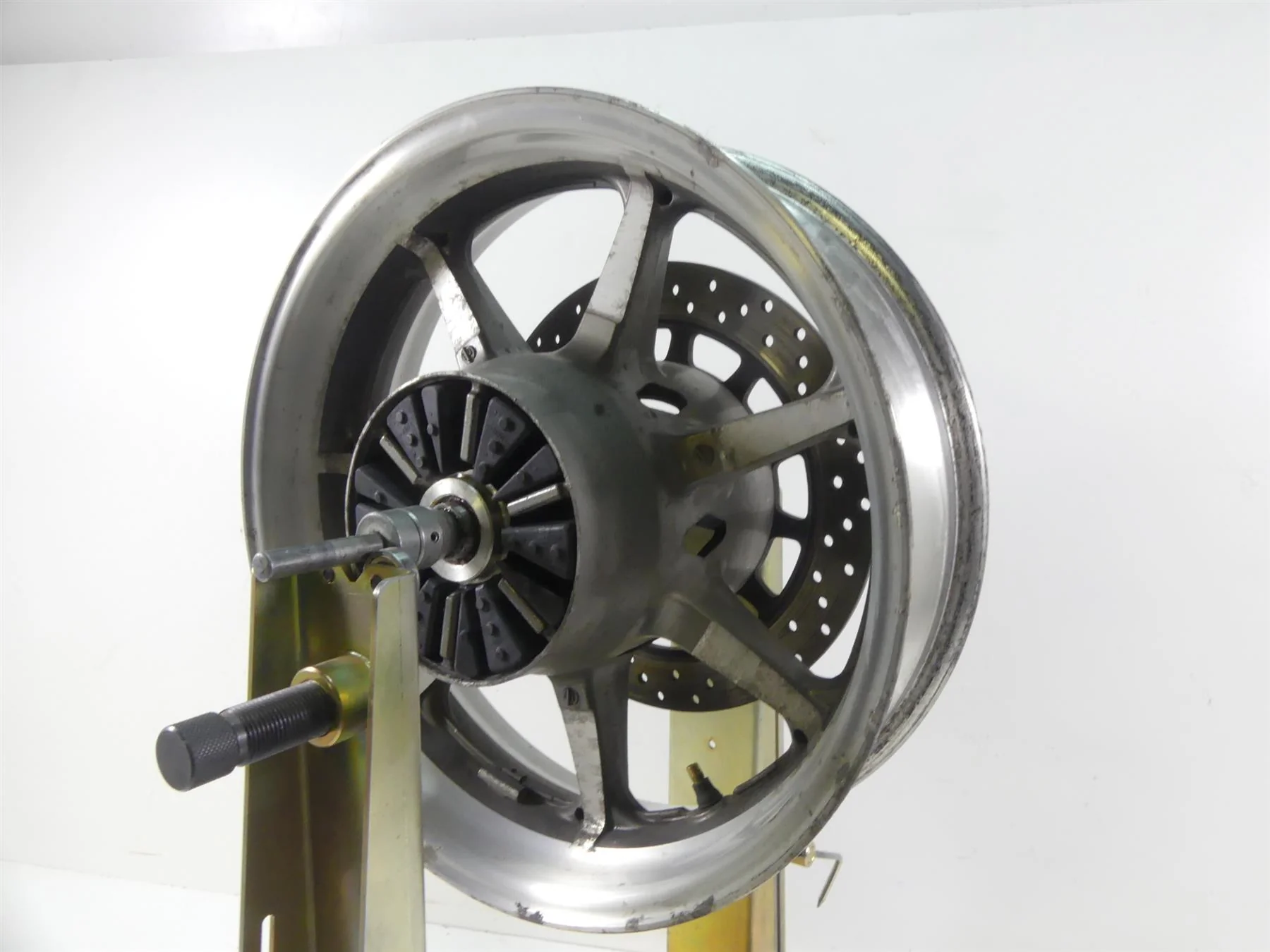2007 Yamaha XVS1300 V-Star Straight Rear Wheel Rim 16x4.5 3D8-25338-00-MA