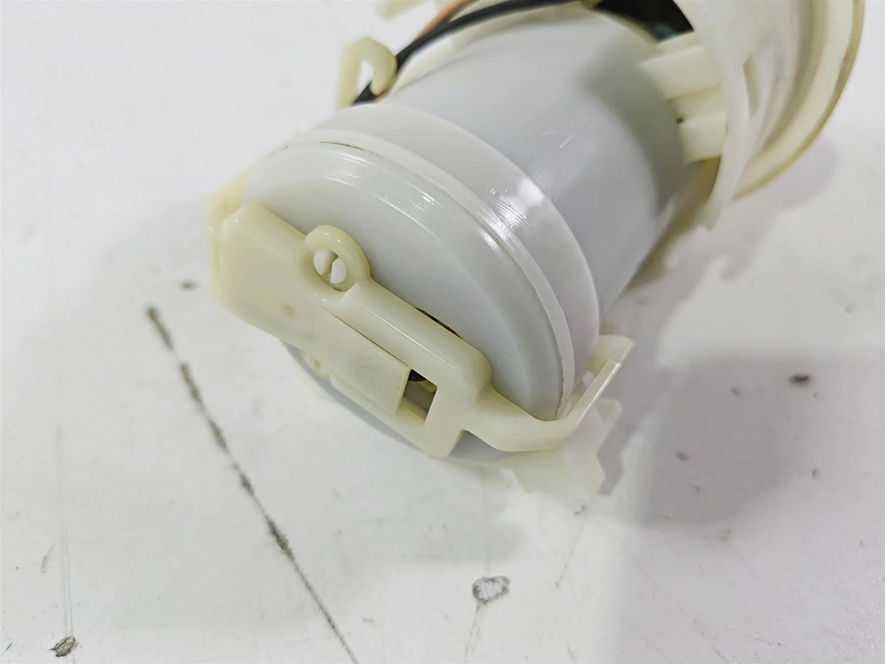 2007 Yamaha XVS1300 V-Star Tour Fuel Gas Petrol Pump 3D8-13907-00-00 - Image 10