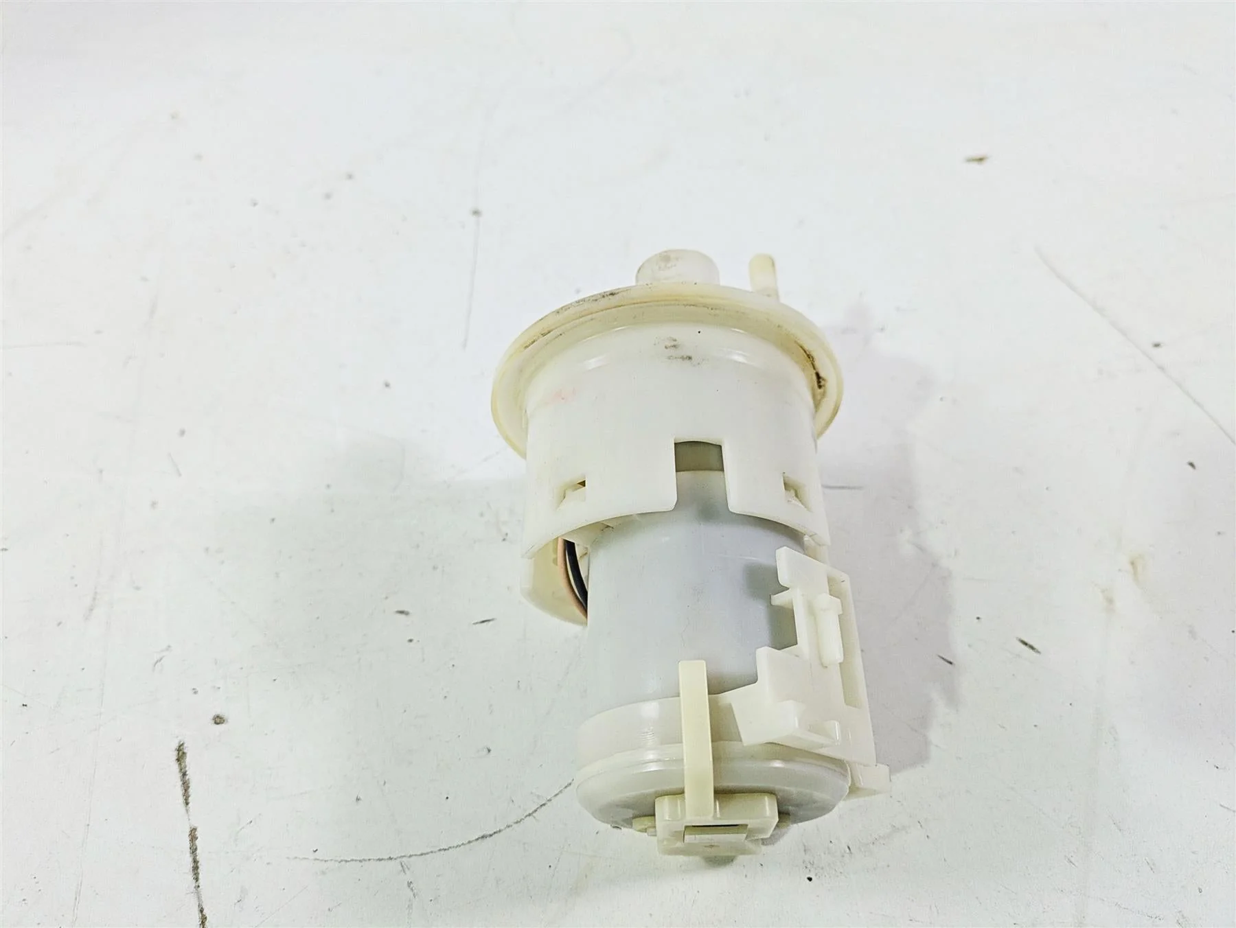 2007 Yamaha XVS1300 V-Star Tour Fuel Gas Petrol Pump 3D8-13907-00-00 - Image 2
