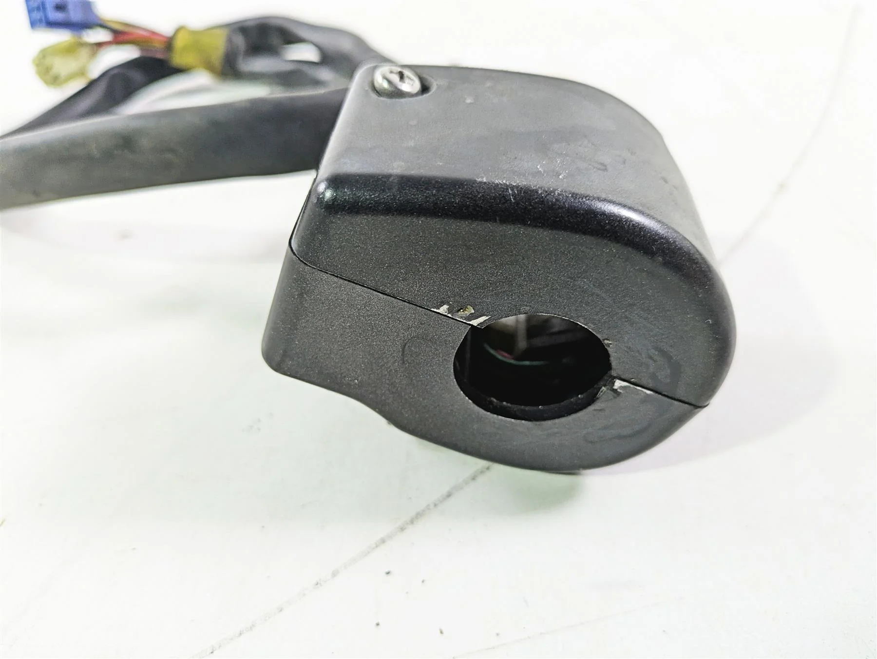 2007 Yamaha XVS1300 V-Star Tour Left Hand Control Switch 3D8-83973-00-00 - Image 11