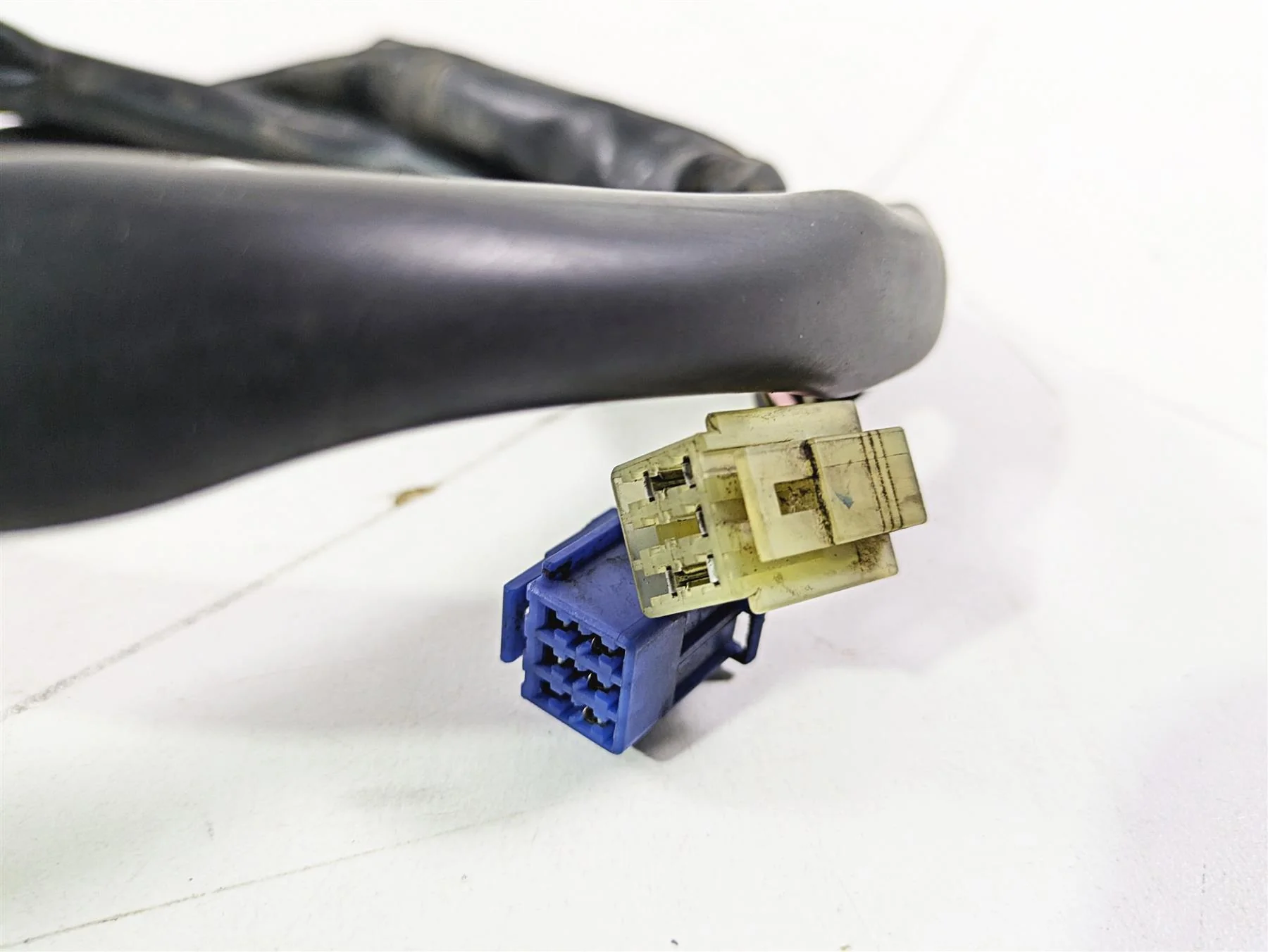 2007 Yamaha XVS1300 V-Star Tour Left Hand Control Switch 3D8-83973-00-00 - Image 6