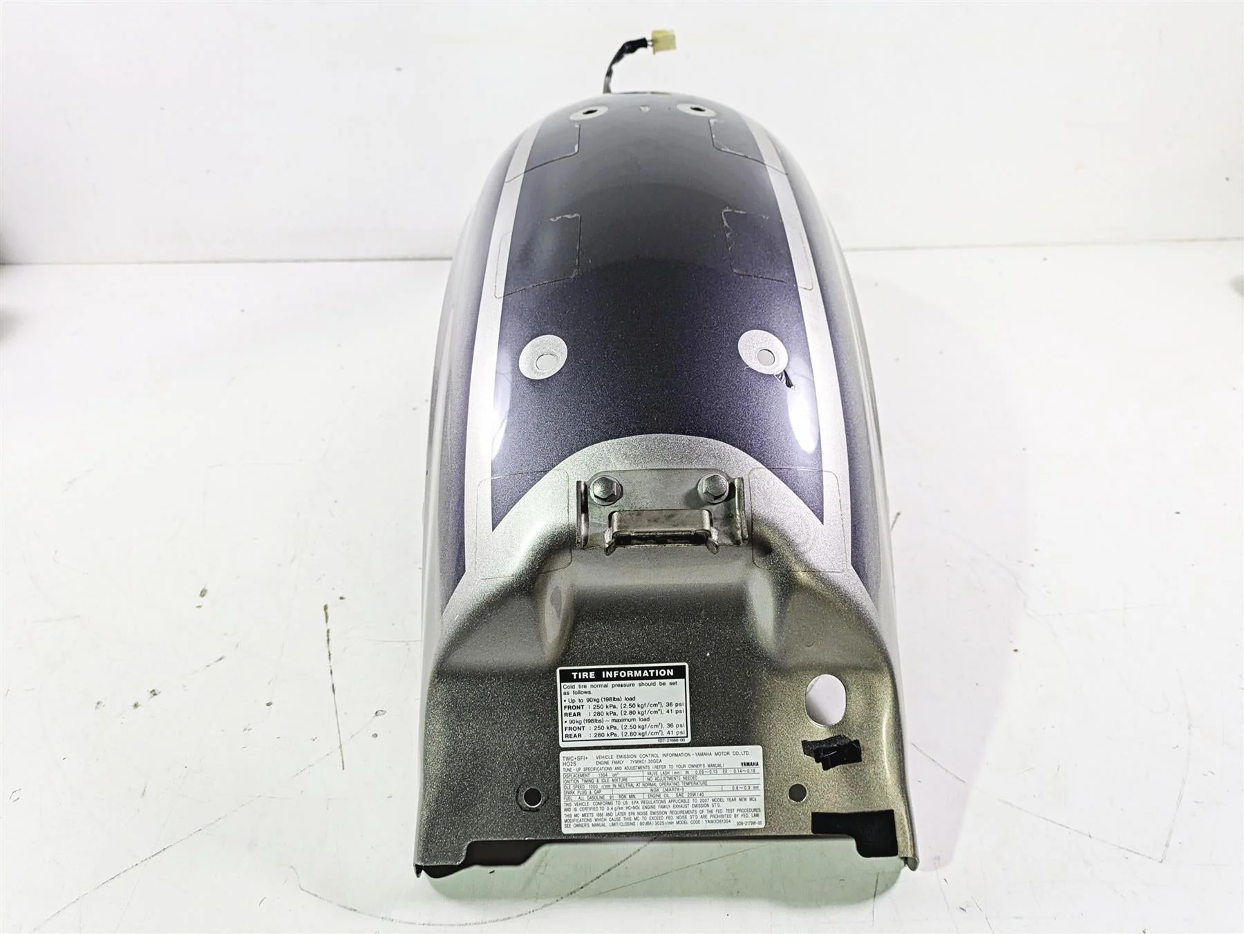2007 Yamaha XVS1300 V-Star Tour Rear Fender + Taillight Set 3D8-21610-00 - Image 3