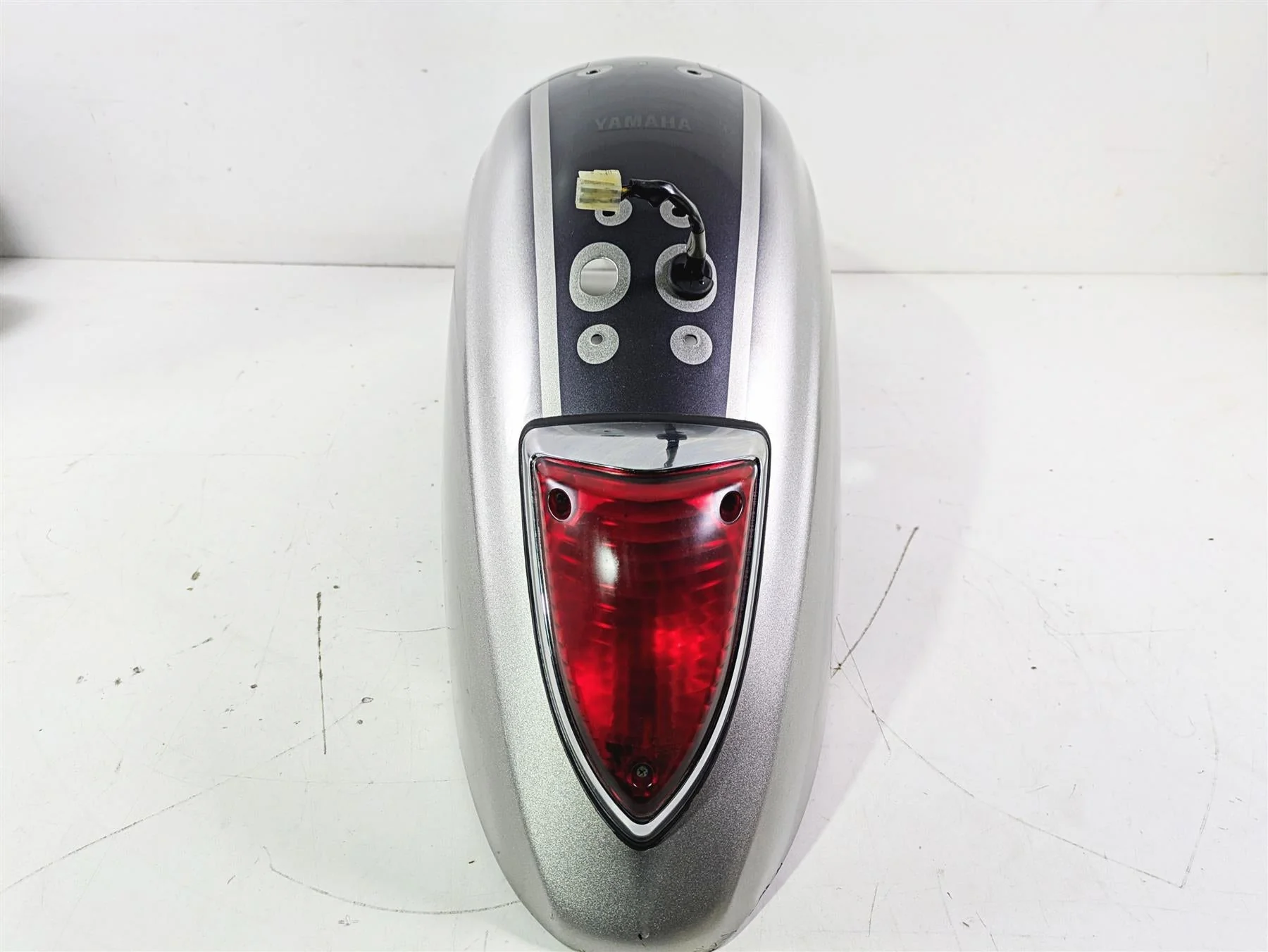 2007 Yamaha XVS1300 V-Star Tour Rear Fender + Taillight Set 3D8-21610-00 - Image 4