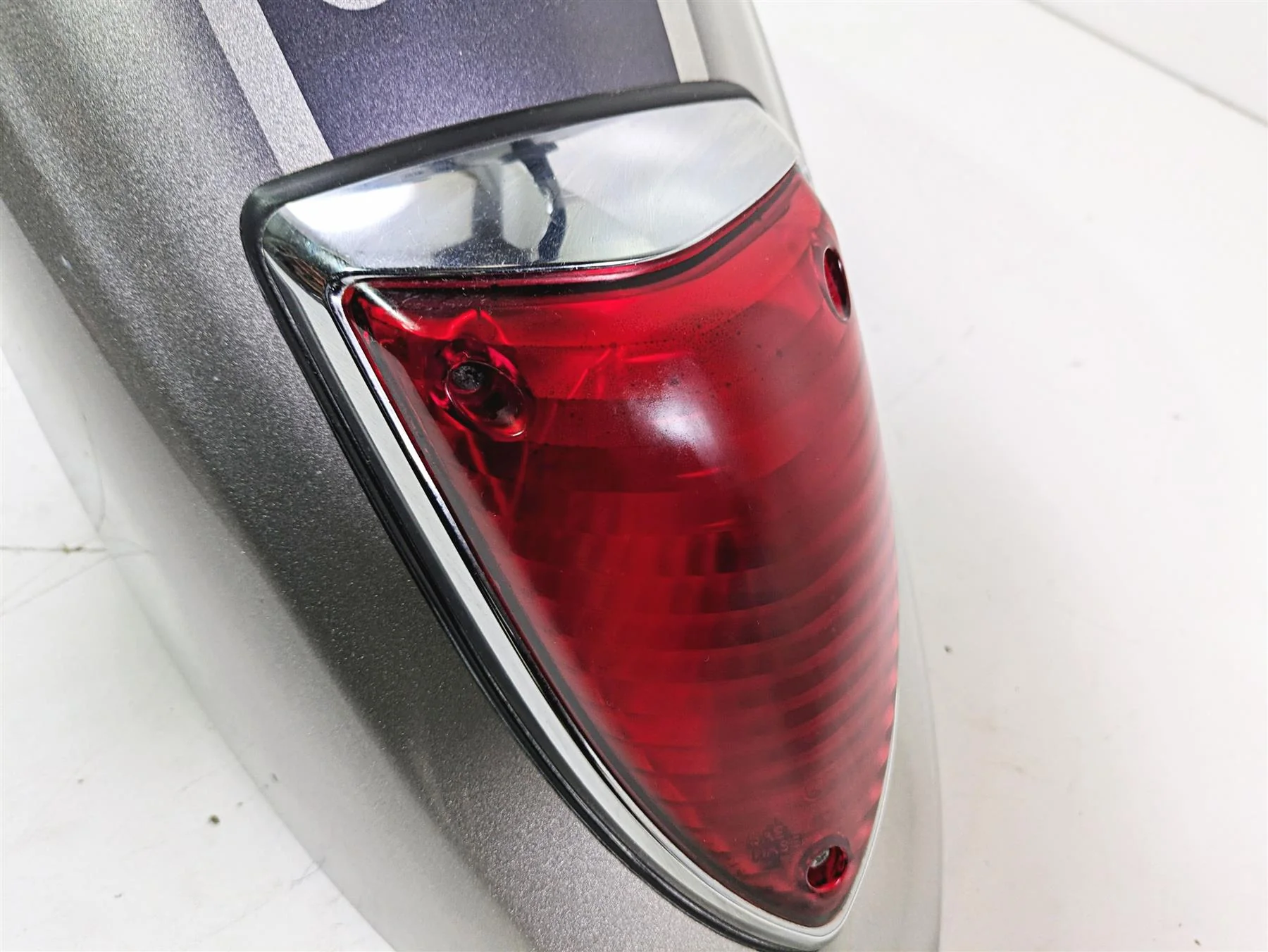 2007 Yamaha XVS1300 V-Star Tour Rear Fender + Taillight Set 3D8-21610-00 - Image 6