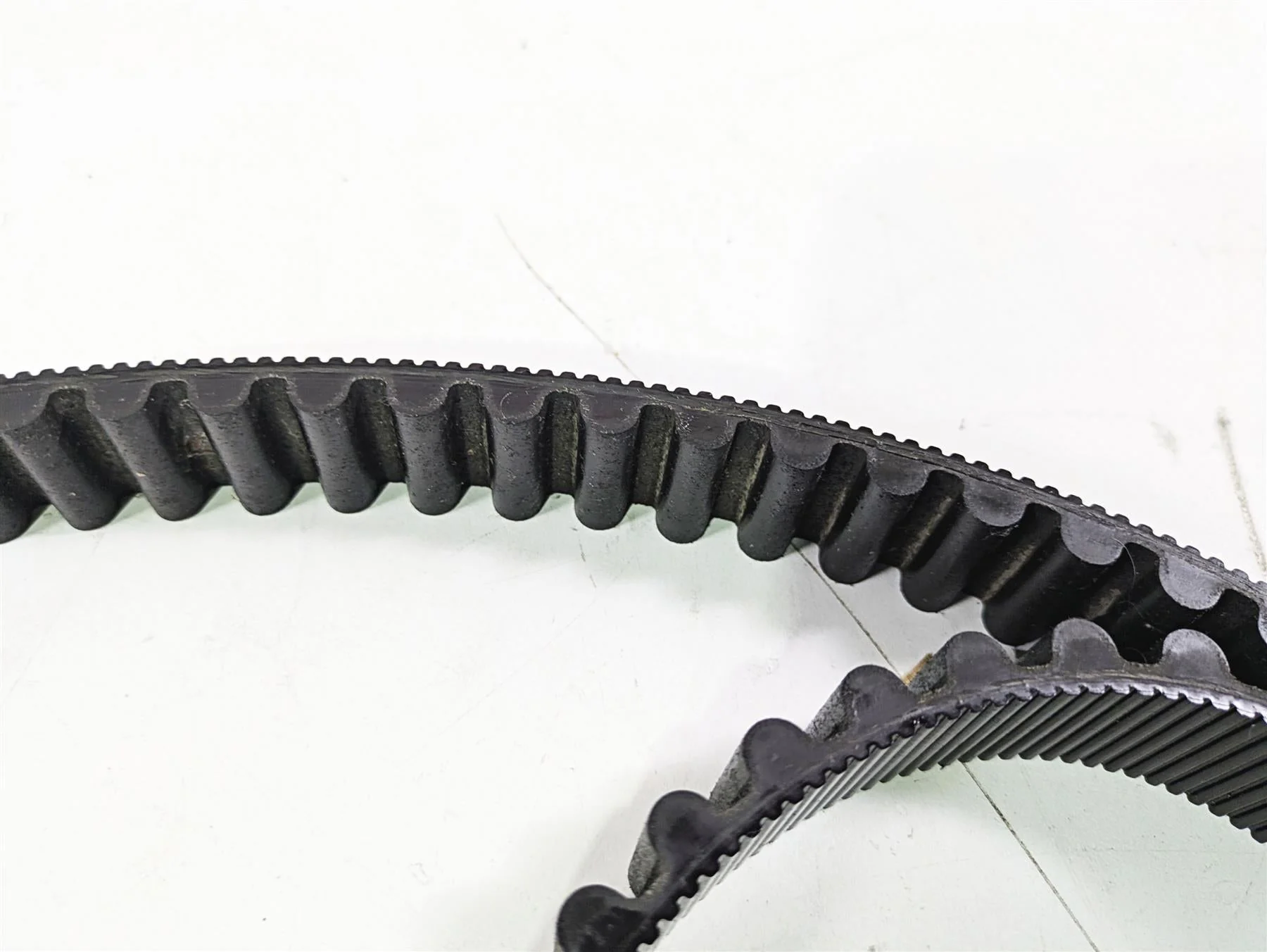 2007 Yamaha XVS1300 V-Star Tour Rear Main Drive Belt 3D8-46241-00-00 - Image 6