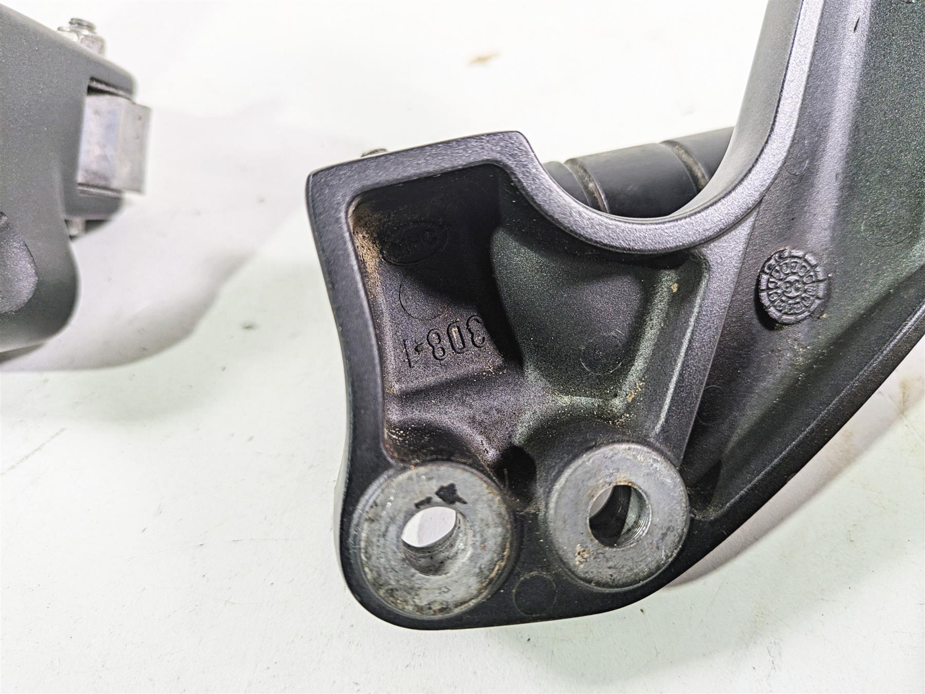 2007 Yamaha XVS1300 V-Star Tour Rear Passenger Footpeg Set 3D8-27430-00-00 - Image 12