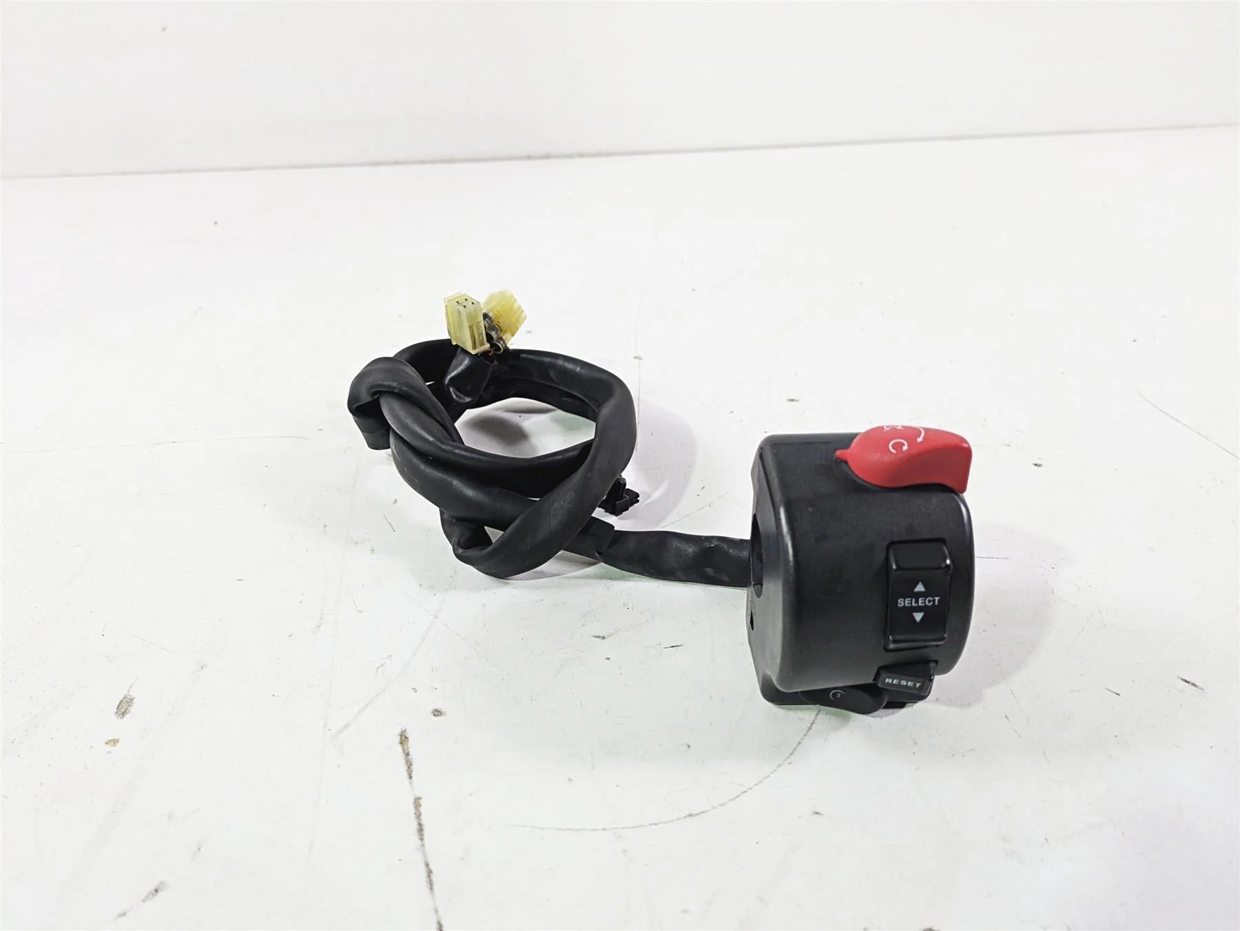 2007 Yamaha XVS1300 V-Star Tour Right Hand Control Switch 3D8-83972-00-00