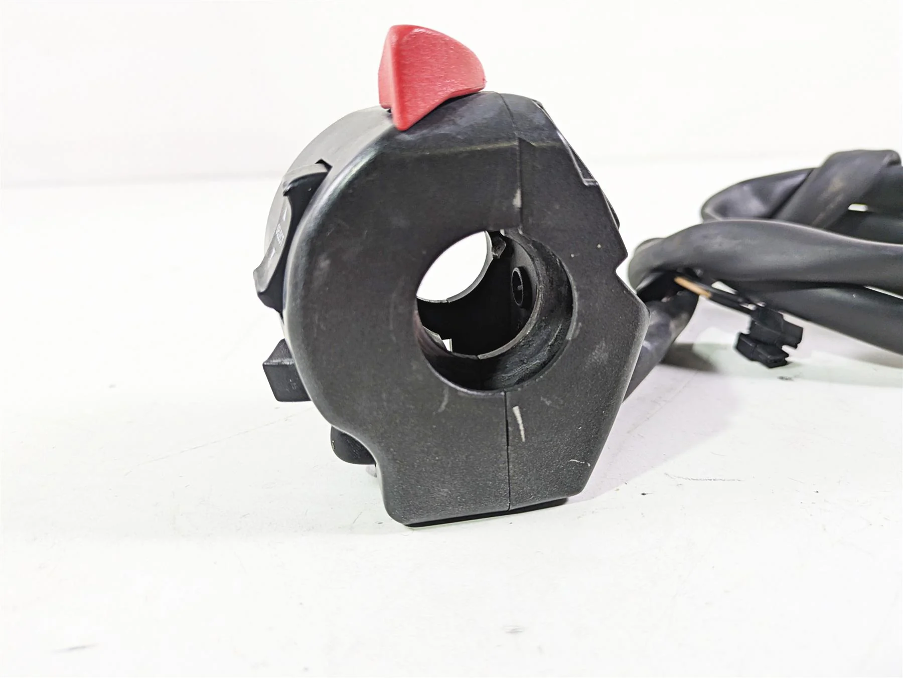 2007 Yamaha XVS1300 V-Star Tour Right Hand Control Switch 3D8-83972-00-00 - Image 6