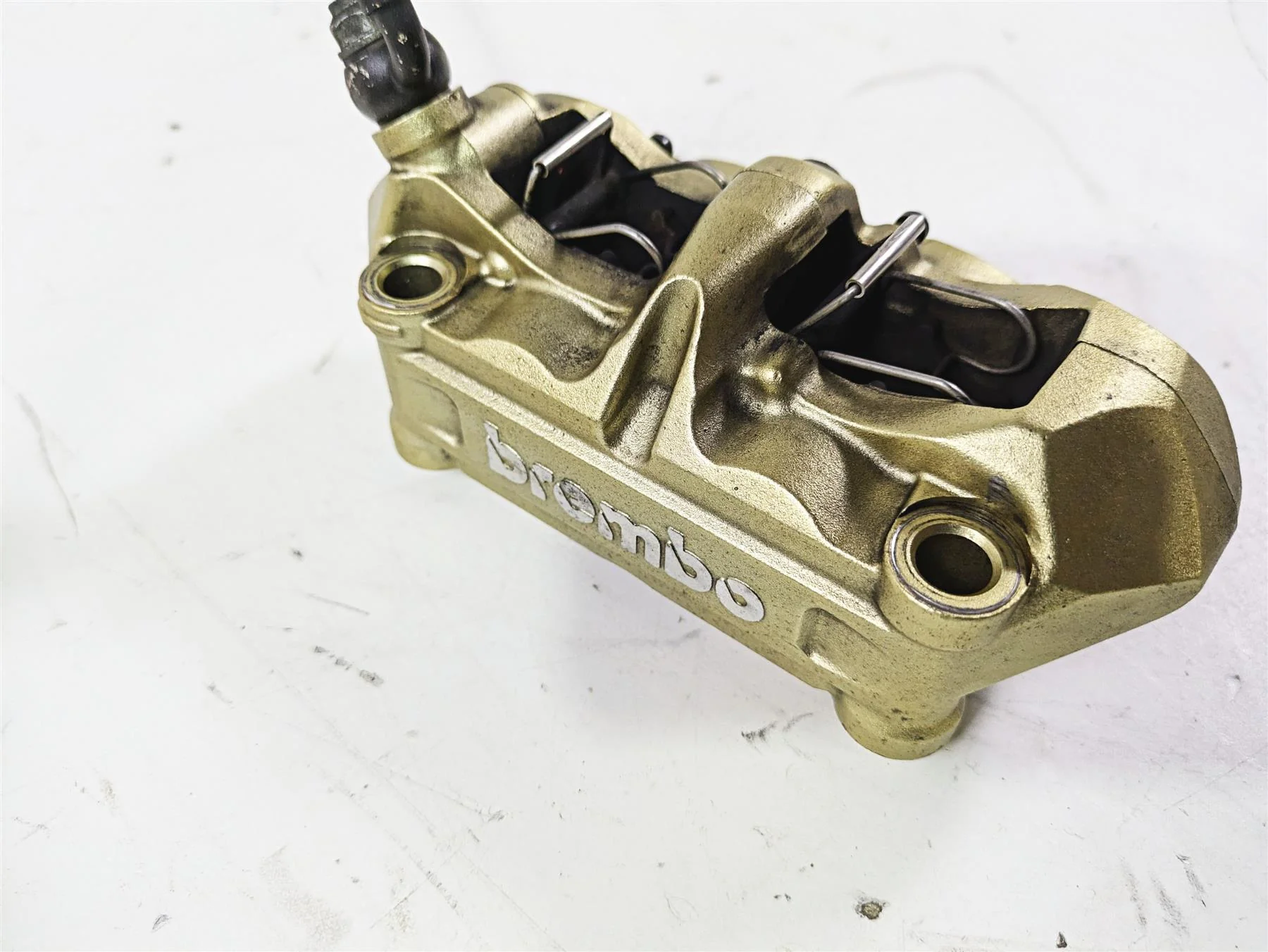 2008 Aprilia RSVR 1000 Factory Brembo Front Brake Caliper Set  AP8133590 - Image 5