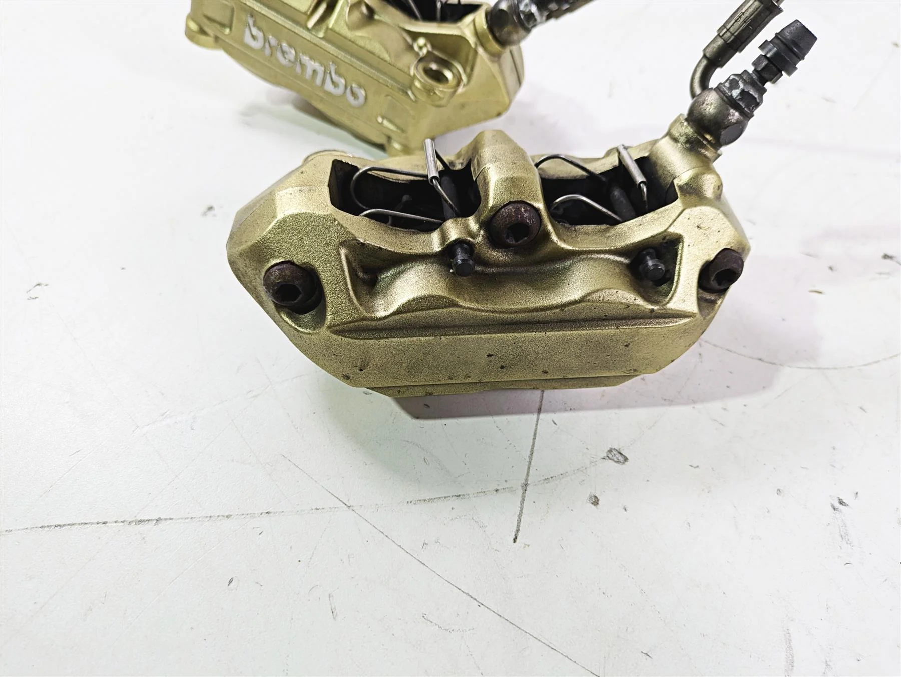 2008 Aprilia RSVR 1000 Factory Brembo Front Brake Caliper Set  AP8133590 - Image 9