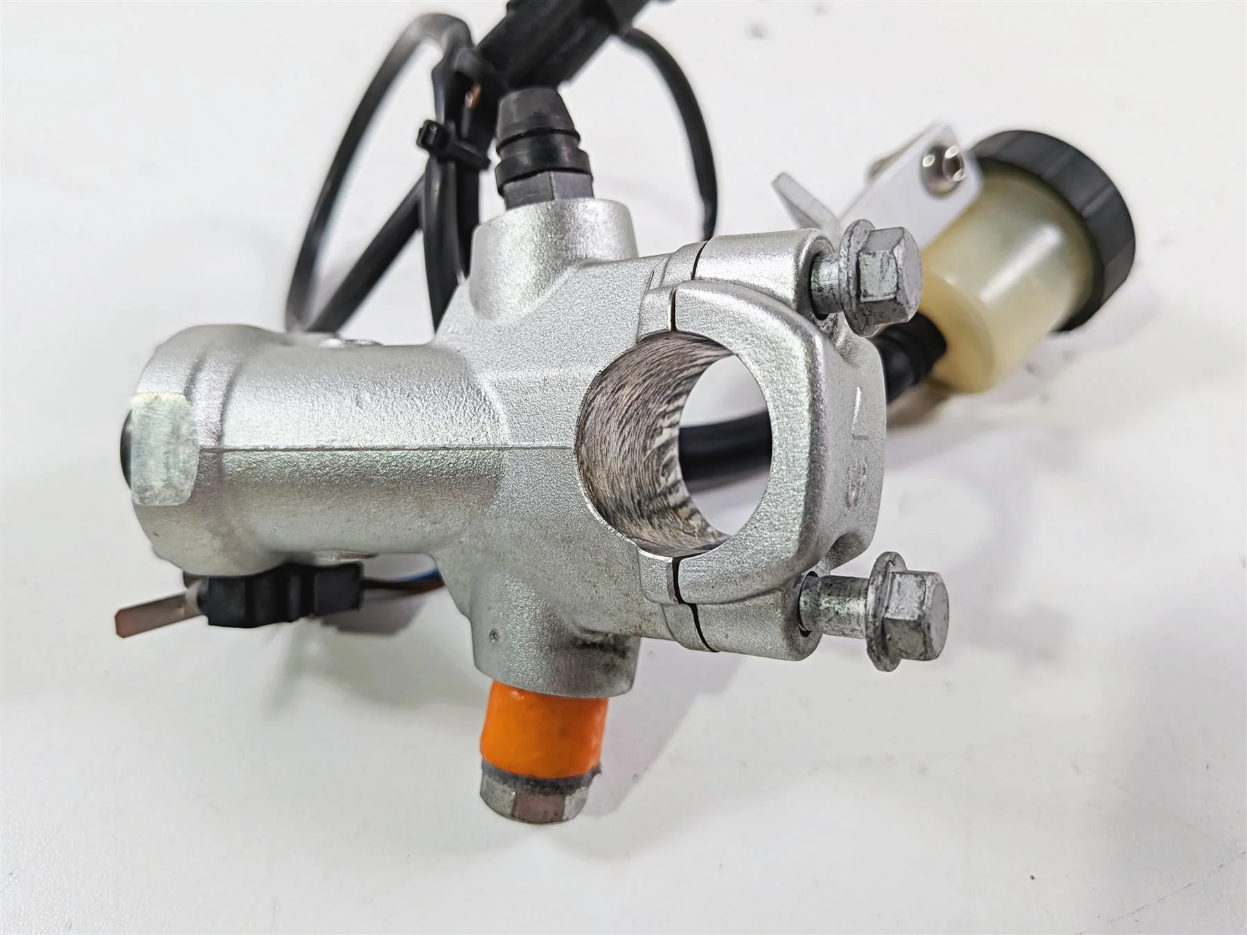 2008 Aprilia RSVR 1000 Factory Clutch Radial Master Cylinder Brembo AP8176193 - Image 10