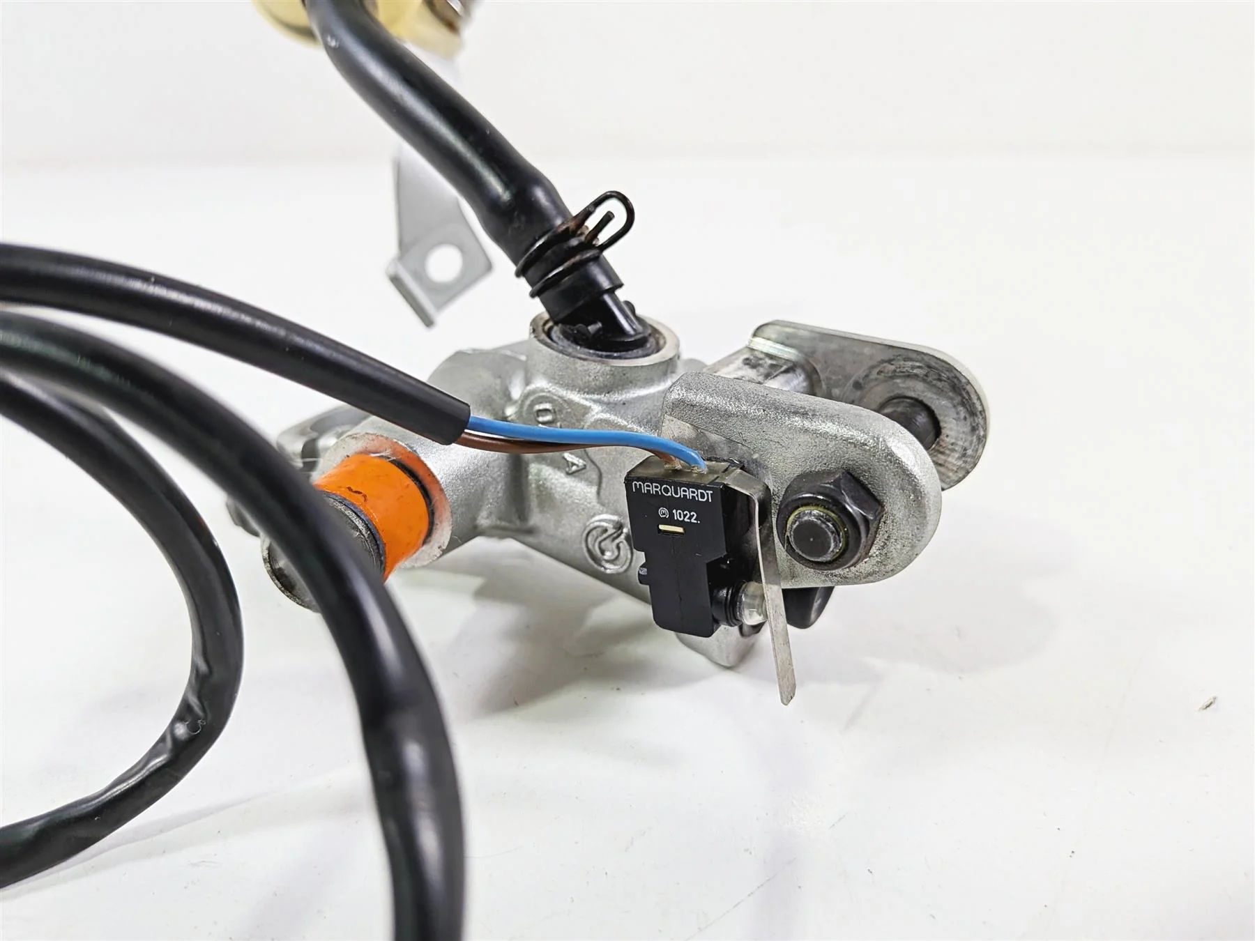 2008 Aprilia RSVR 1000 Factory Clutch Radial Master Cylinder Brembo AP8176193 - Image 8